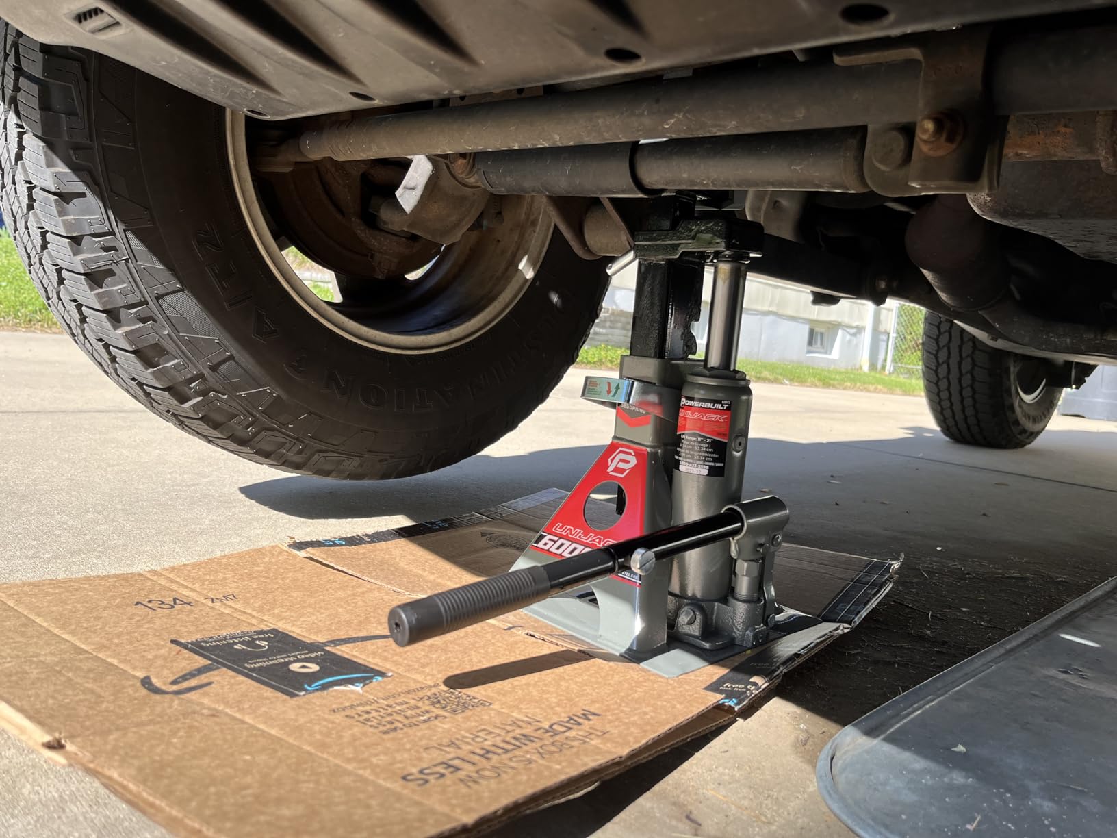 Powerbuilt 3 Ton, Bottle Jack and Jack Stands in One, 6000 Pound Capacity, All-in-One Car Lift, Heavy Duty Vehicle Unijack, Wide Base, 620471 customer photo 2
