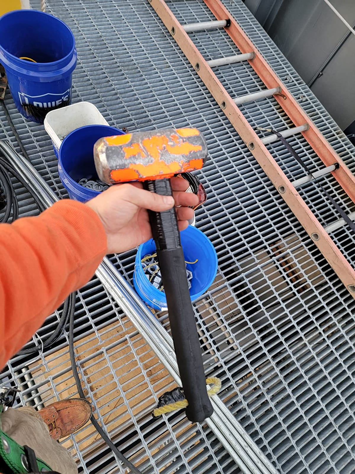 Groz 6 lb Sledge Hammer with Indestructible Handle, 16