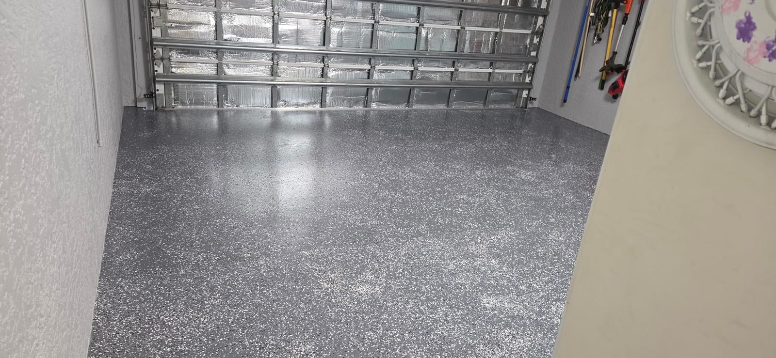 Rust-Oleum 251870 EPOXYSHIELD Garage Floor Coating Kit, 2.5 Car, Gloss Gray customer photo 1
