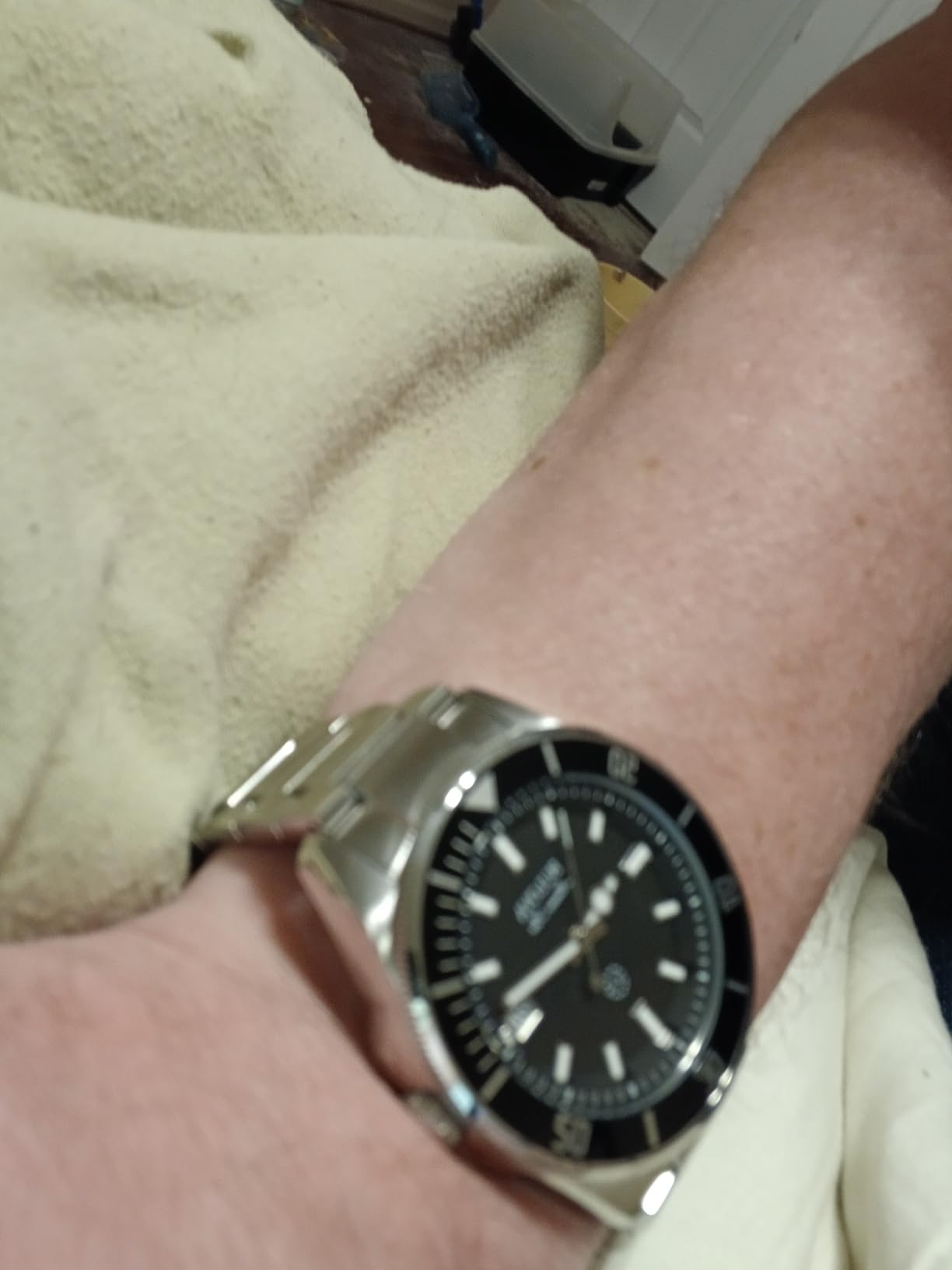 Men's Marine Star 'Series B' Stainless Steel 3-Hand Calendar Quartz Watch, Black Dial Style: 98B203 customer photo 1