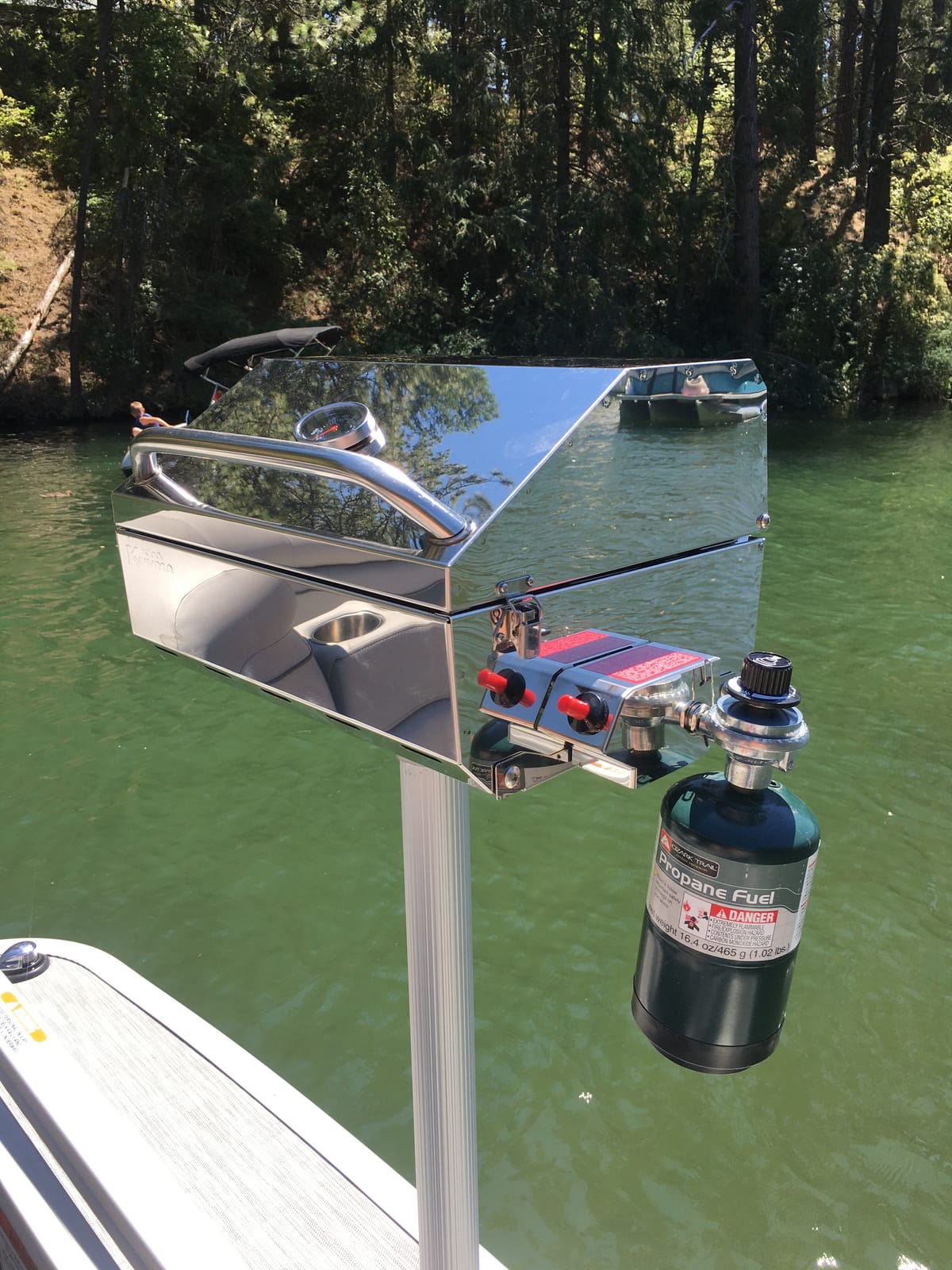 Camco Kuuma Stow N’Go 216 Elite Propane Grill | Features Built-In Thermometer & Push-Button Igniter | Includes Fold Away Legs & Removable Warming Rack | Use as Camping Stove and More (58155) customer photo 1