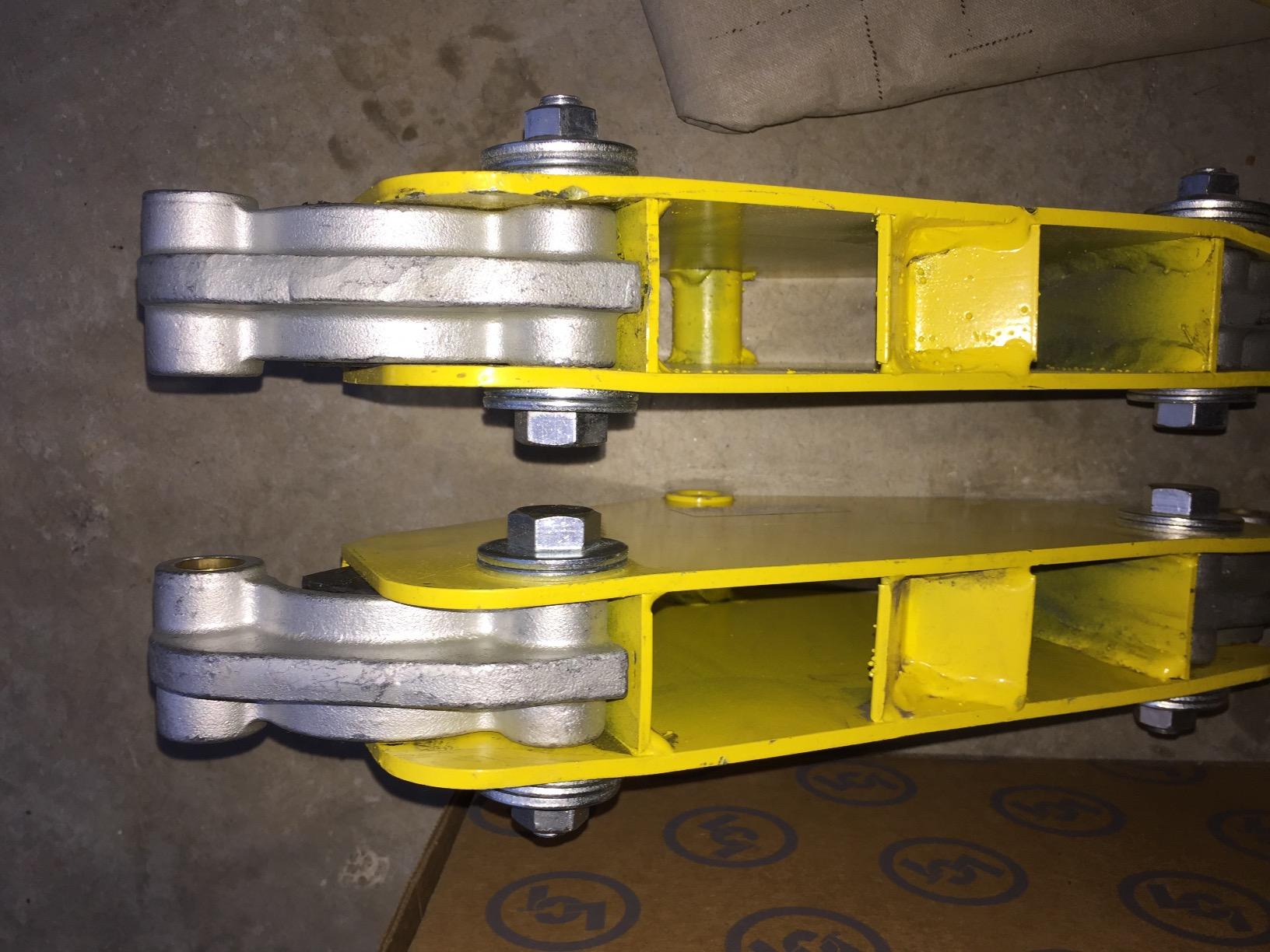 Lippert Equa-Flex Rubberized Equalizer Tandem Axle Kit for Double-Eye Leaf Springs and Wide-Stance 3,500 to 5,200-lb. Weight Capacity - 314336 customer photo 1