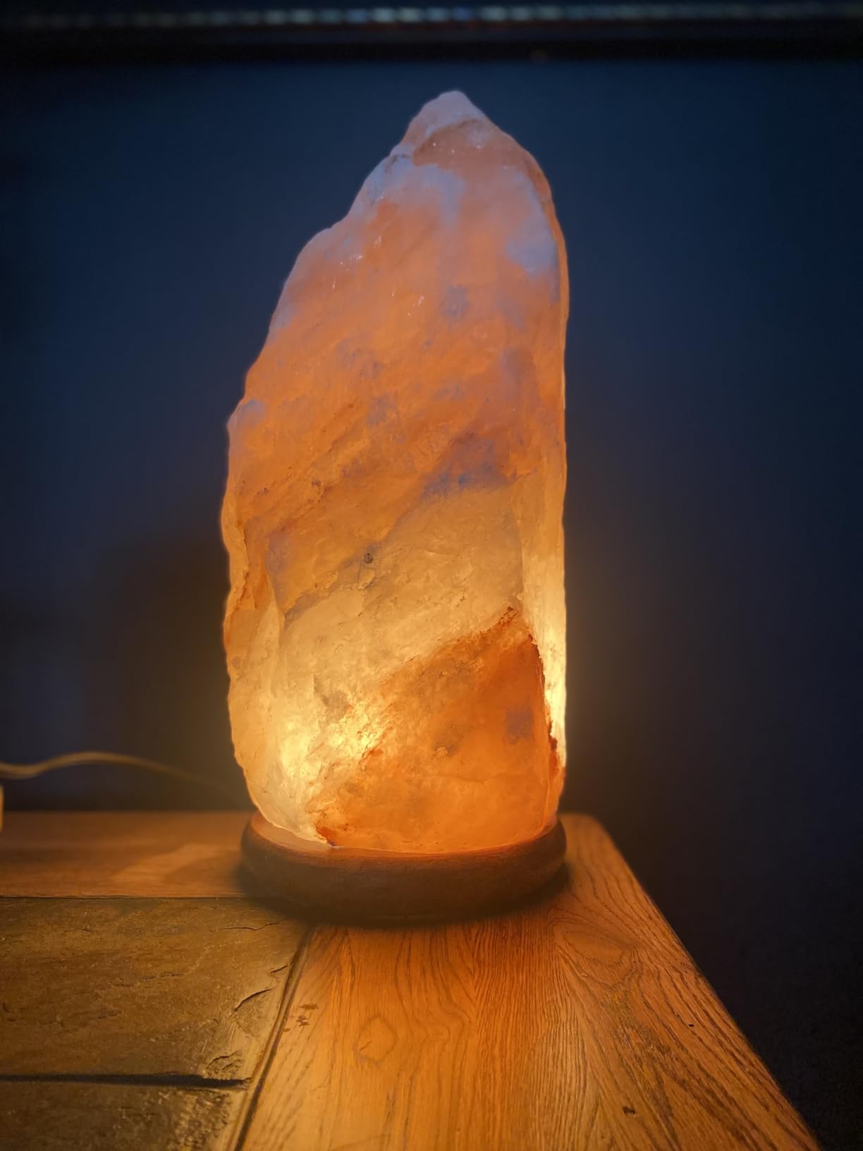 9-11lbs Natural Himalayan Salt Lamp with On/Off Cord & Wooden Base – Hand-Carved Pink Rock Salt Lamp for Home, Office & Relaxation Spaces customer photo 1