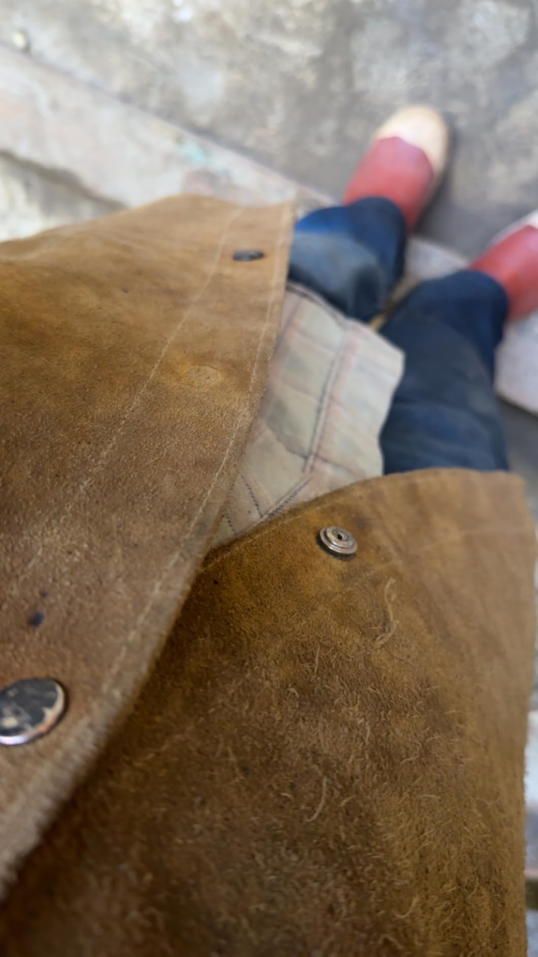Lincoln Electric KH807L Flame-Resistant Heavy Duty Leather Welding Jacket, Brown, Large customer photo 1