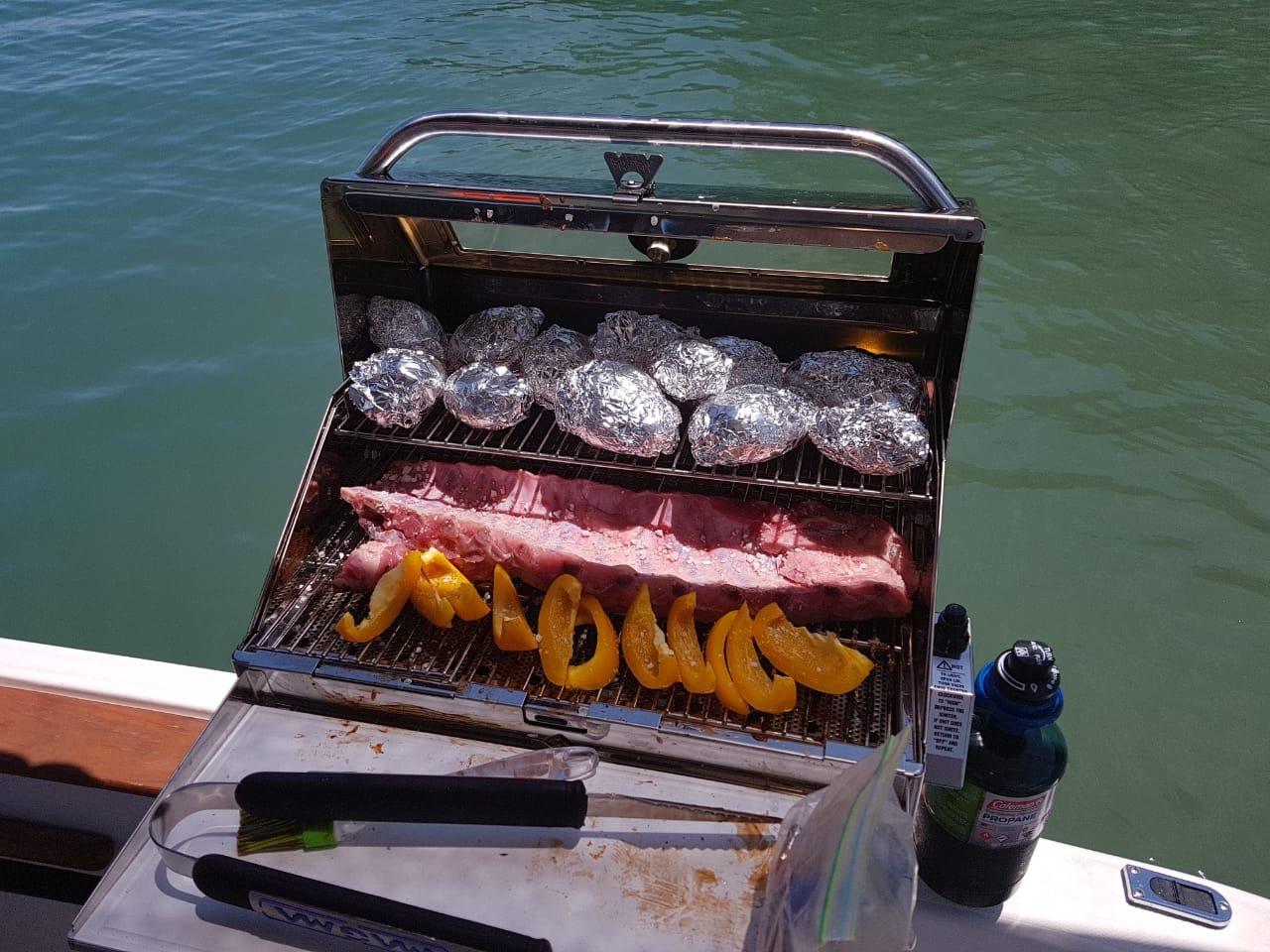 Magma A10-1218-2GS Catalina Infrared Gas Boat Grill (12
