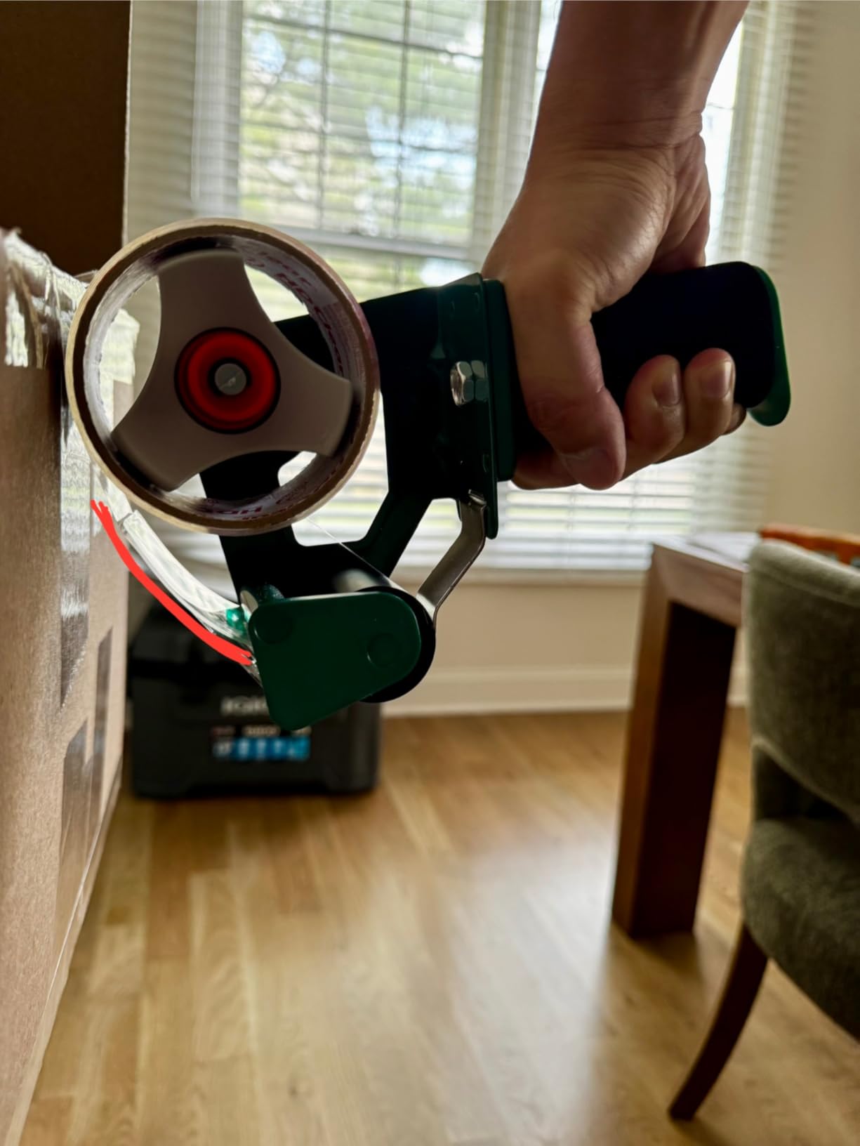 Duck HD Clear Packing Tape Dispenser Heavy Duty Packaging Tape Gun for Packing Boxes, Shipping and Moving - Includes 1 Refill Roll of HD Clear 1.88 In. x 50 Yards - Foam Handle (287398) customer photo 2