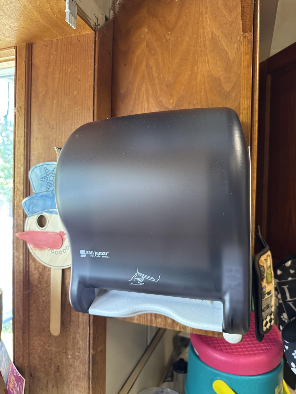 SJMT8400TBK - Smart Essence Electronic Roll Towel Dispenser customer photo 1