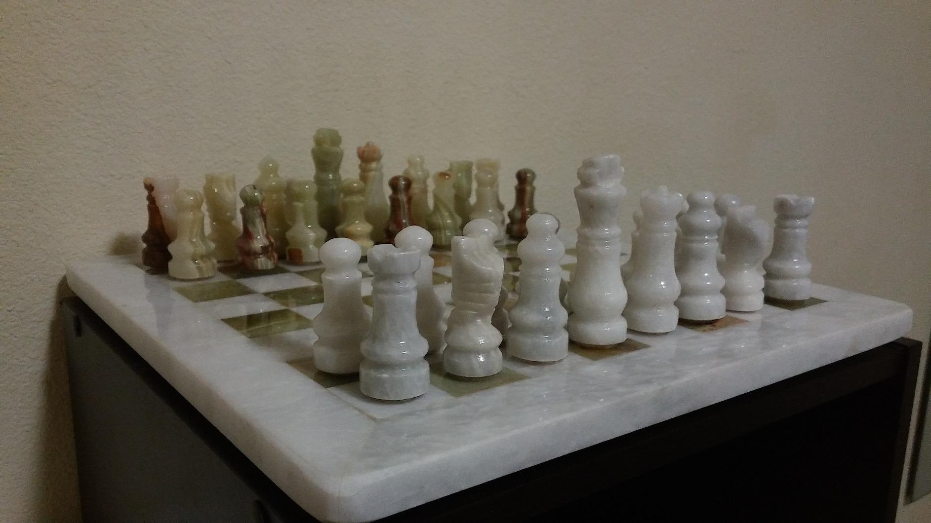 Radicaln Marble Chess Set 12
