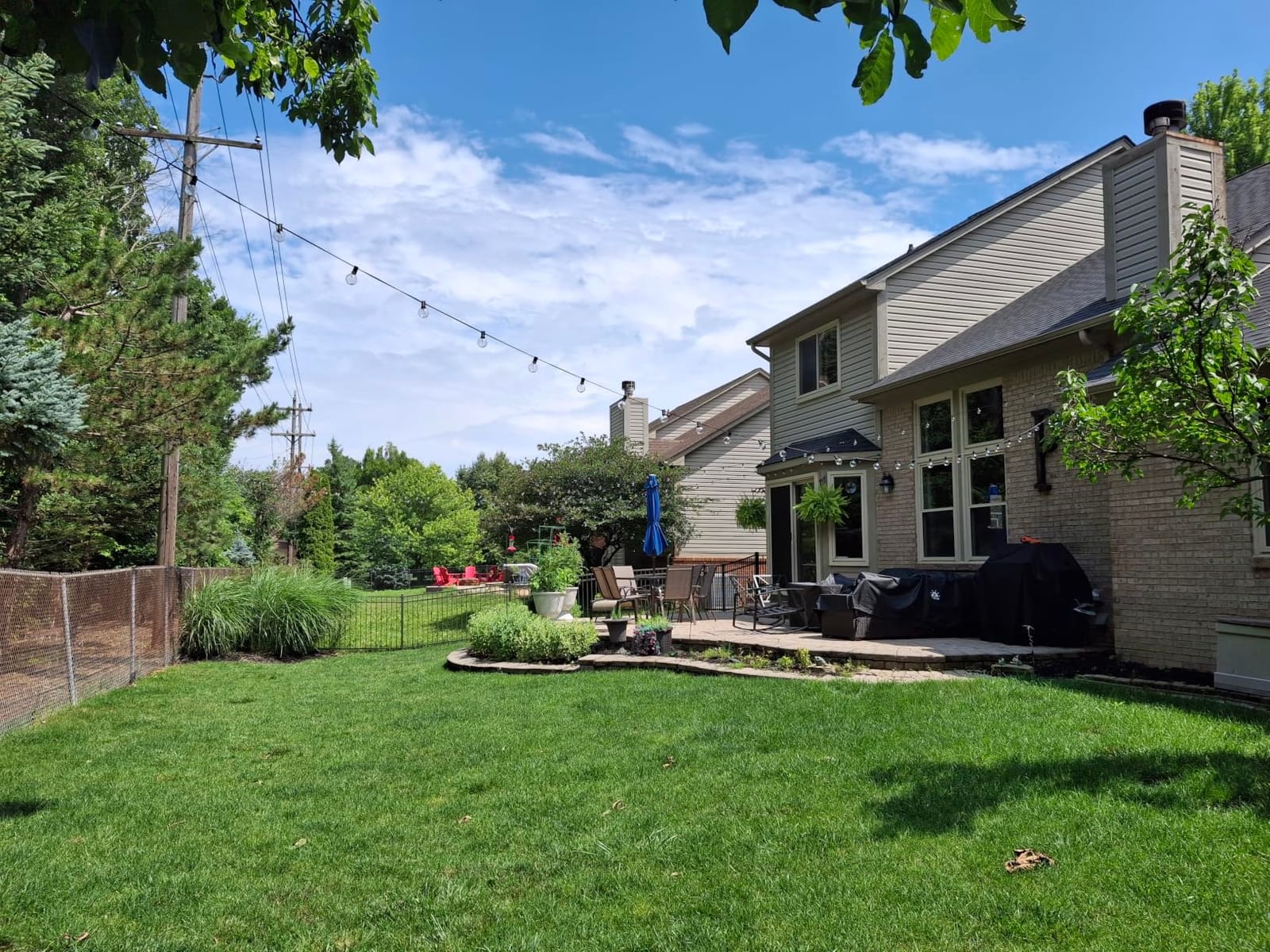 Brightown Outdoor String Lights, 35FT with 30 Bulbs, Waterproof Connectable | Patio Lights with Shatterproof G40 Replaceable Bulbs, Plug-In Outside Hanging Light for Backyard Bistro Porch Party Decor customer photo 2