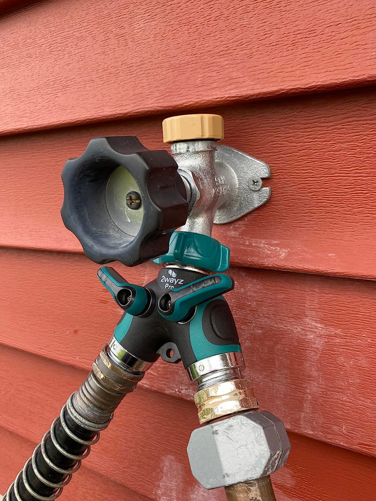 2WAYZ Hose Splitter 2 Way Heavy Duty Outdoor Faucet and Garden Connector - Water Spigot Splitter - Durable All-Metal Y Adapter with Shut-Off Valve - 4 x 4 x 1.5 Inches customer photo 1