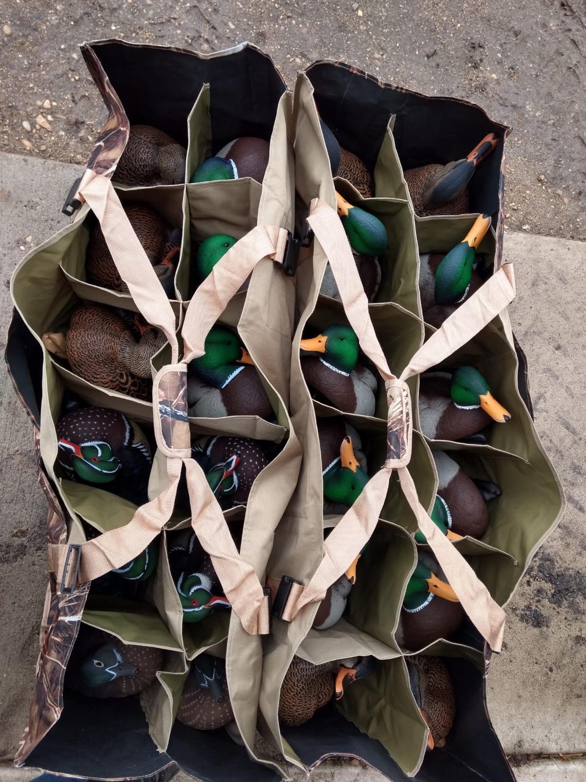 12 Slot Duck Decoy Bag - Hunting Equipment to Protect Duck Decoys - Padded & Adjustable Shoulder Strap - Duck Hunting Accessories with Water & Dirt Drain System customer photo 2