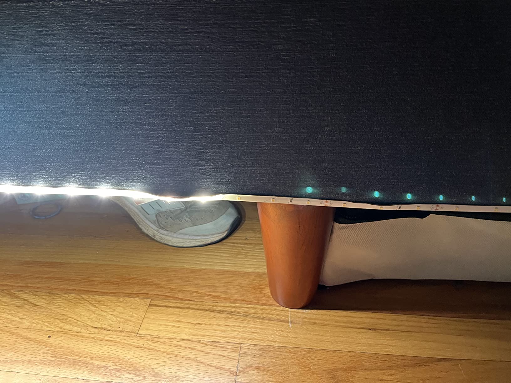 Vansky Motion Activated Bed Light, Flexible LED Strip Motion Sensor Night Light Bedside Lamp Illumination with Automatic Shut Off Timer (Warm Soft Glow) customer photo 2