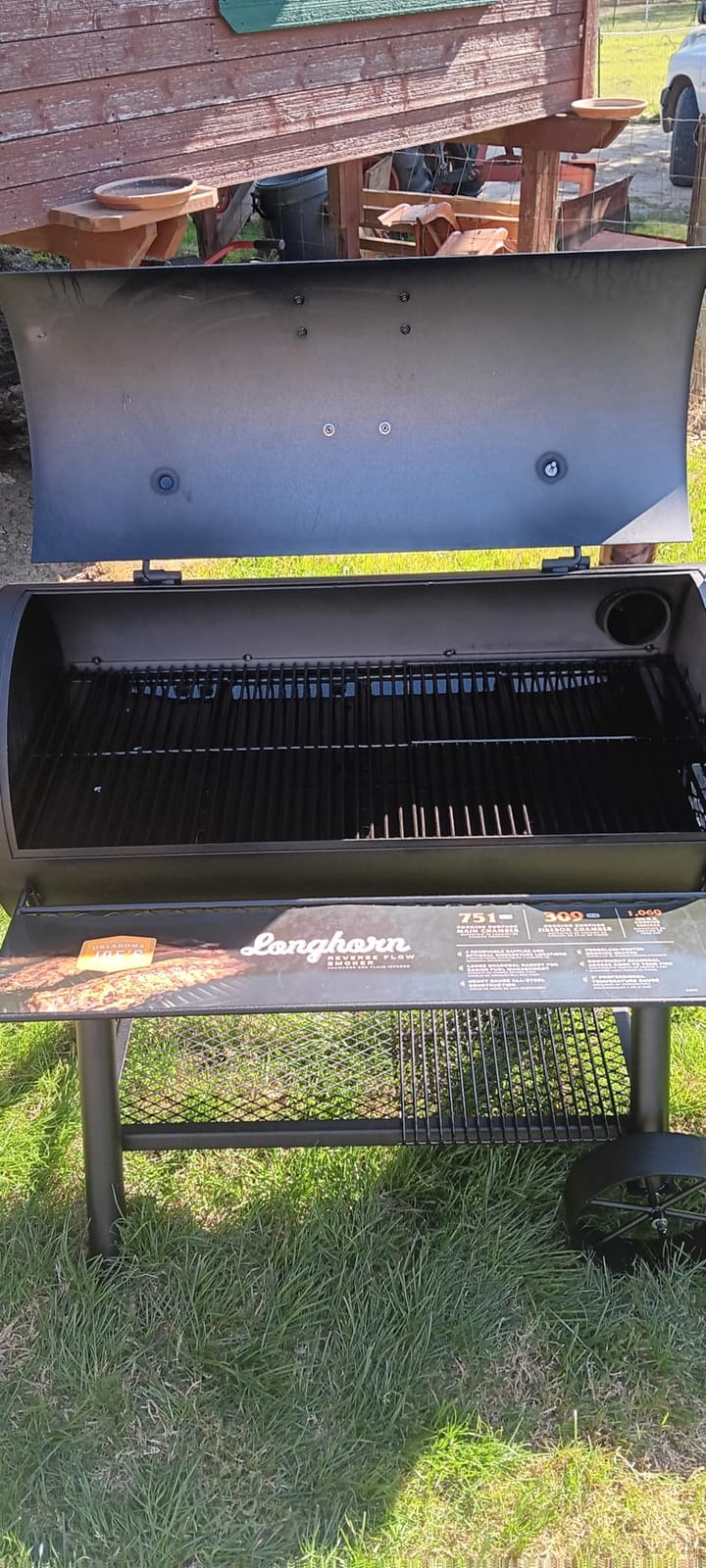 Oklahoma Joe's Longhorn Reverse Flow Offset Charcoal Smoker and Grill with 1060 sq. in. Cooking Area in Black customer photo 1