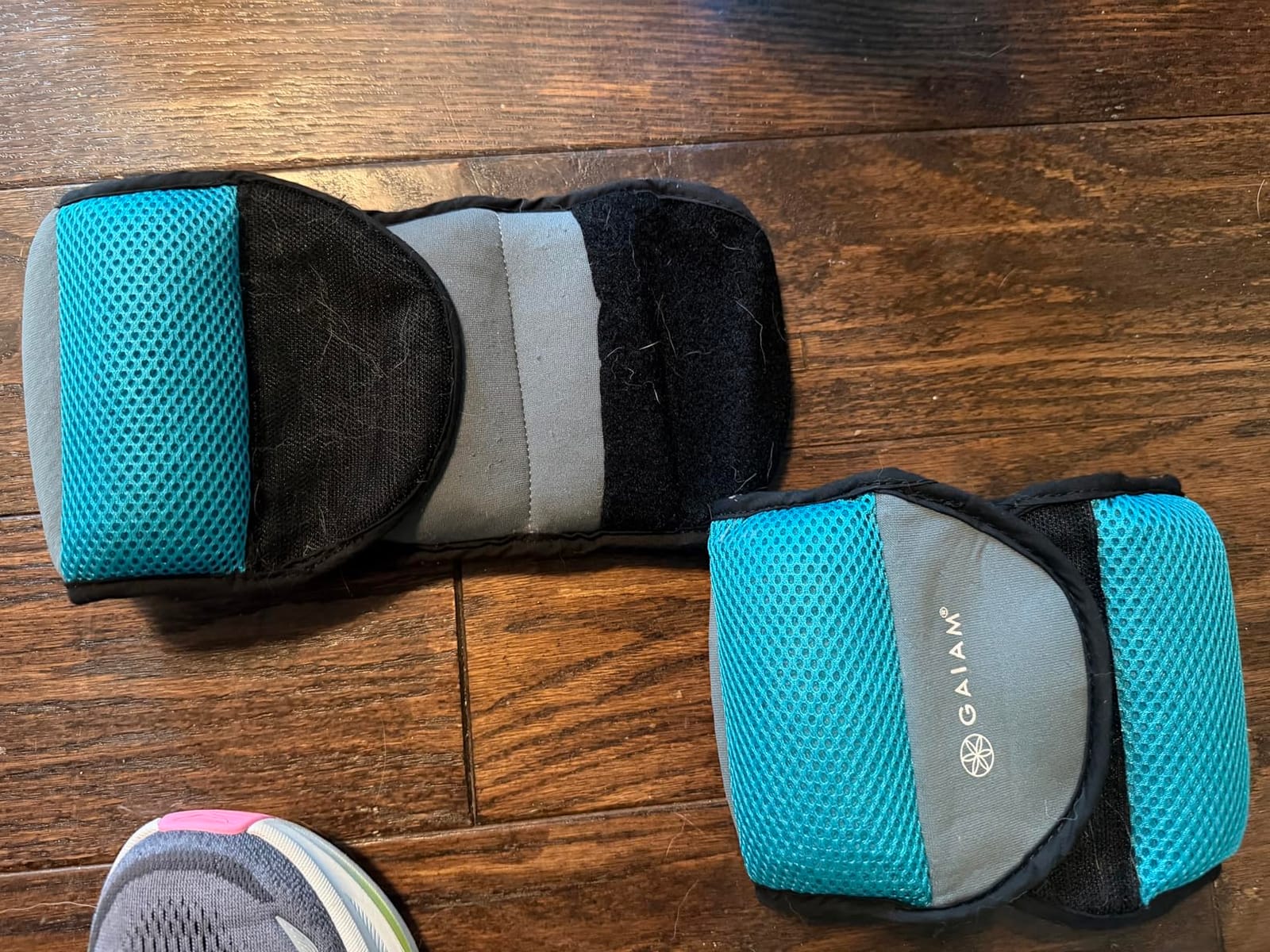 Gaiam Ankle Weights, Wearable Bracelet to Strengthen, Tone & Sculpt, Adjustable Ankle Weights for Women & Men for Yoga, Dance, Pilates, Barre, Cardio, Home & Gym Use customer photo 1