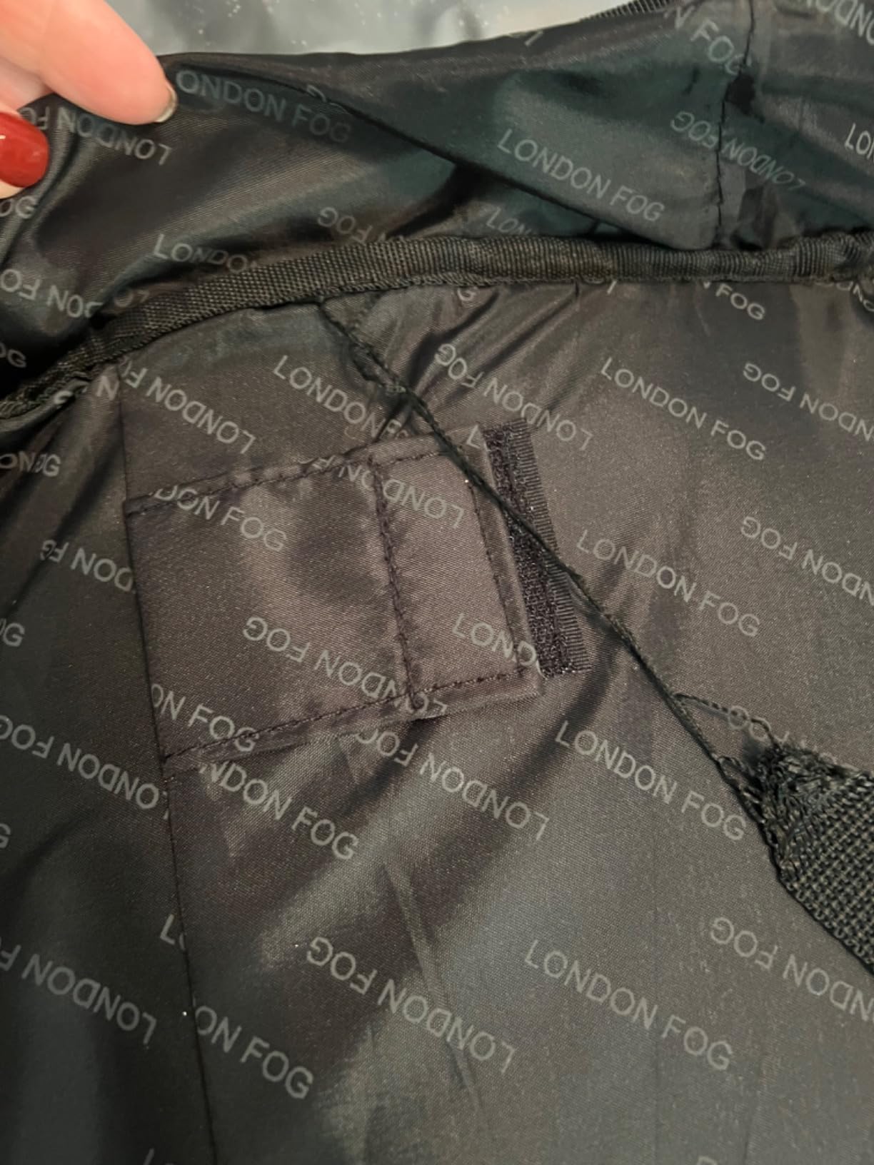 London Fog Buckingham 44 Wheeled Garment Bag, Black customer photo 2