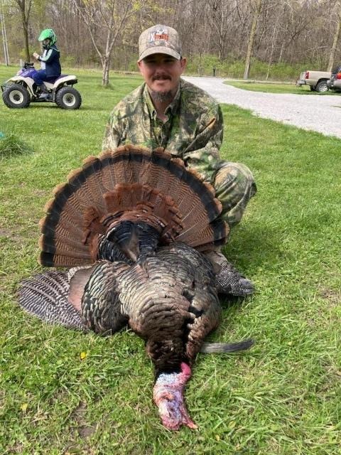 HUNTERS SPECIALTIES HS Strut Lite Flock Jake & Feeding Hen & Upright Hen Turkey Foldable Hollow Relaxed Body Realistic 3-Pack Combo Set Decoys customer photo 2