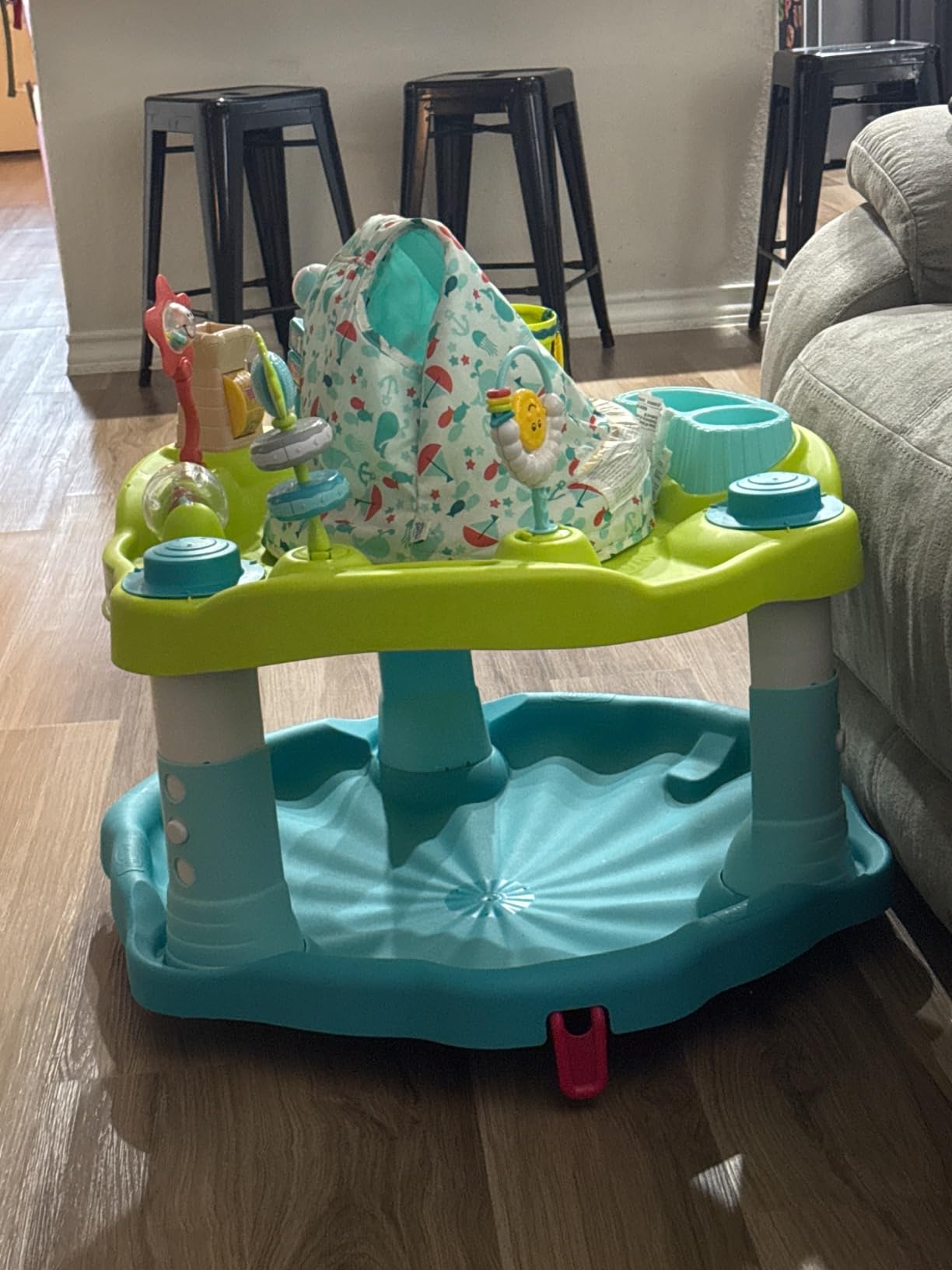 Evenflo Exersaucer Moovin & Groovin Activity Center, 25x30x30 Inch (Pack of 1) customer photo 2