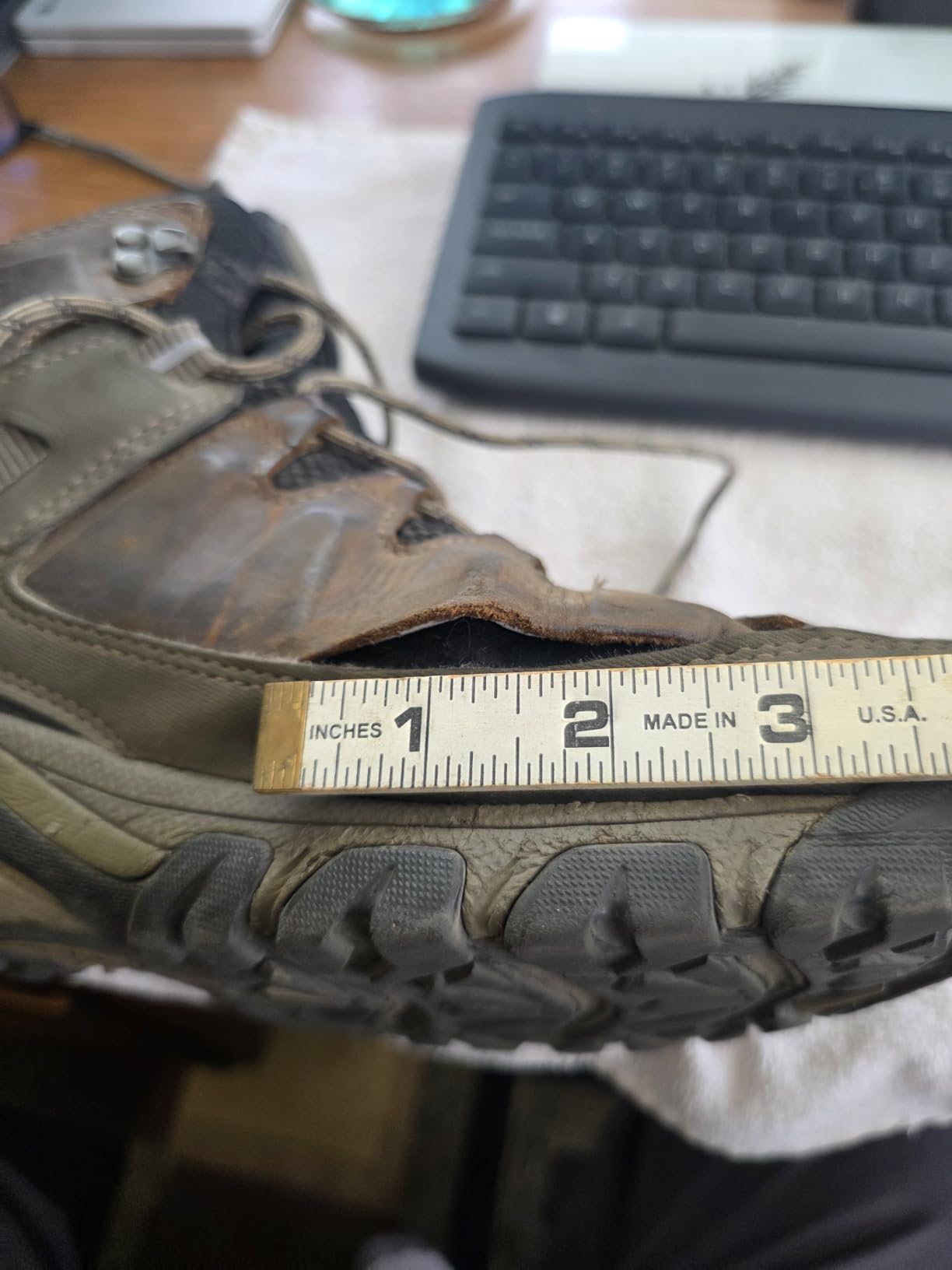 KEEN Men's Targhee 3 Mid Height Waterproof Hiking Boots, Black Olive/Golden Brown, 9.5 Wide US customer photo 1