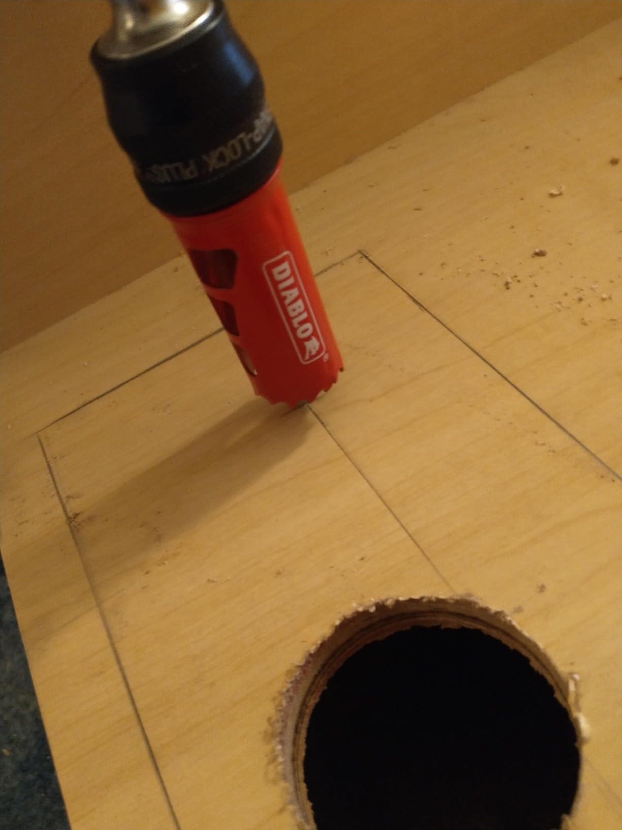 Diablo General Purpose Bi-Metal Hole Saw Set - Fits Snap-Lock Plus System - Includes 10 Saw Cups, 1 Snap-Lock Plus Mandrel, 1 Pilot Bit, and 2 Adapter Nuts - DHS14SGP customer photo 1