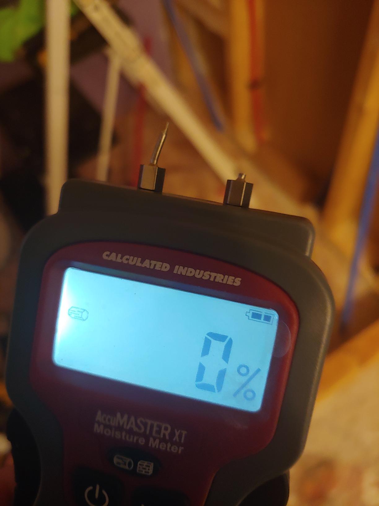 Calculated Industries 7440 AccuMASTER XT Digital Moisture Meter | Handheld |Pin Type | Backlit LCD Display | Detects Leaks, Damp and Moisture in Wood, Walls, Ceilings, Carpet and Firewood customer photo 1