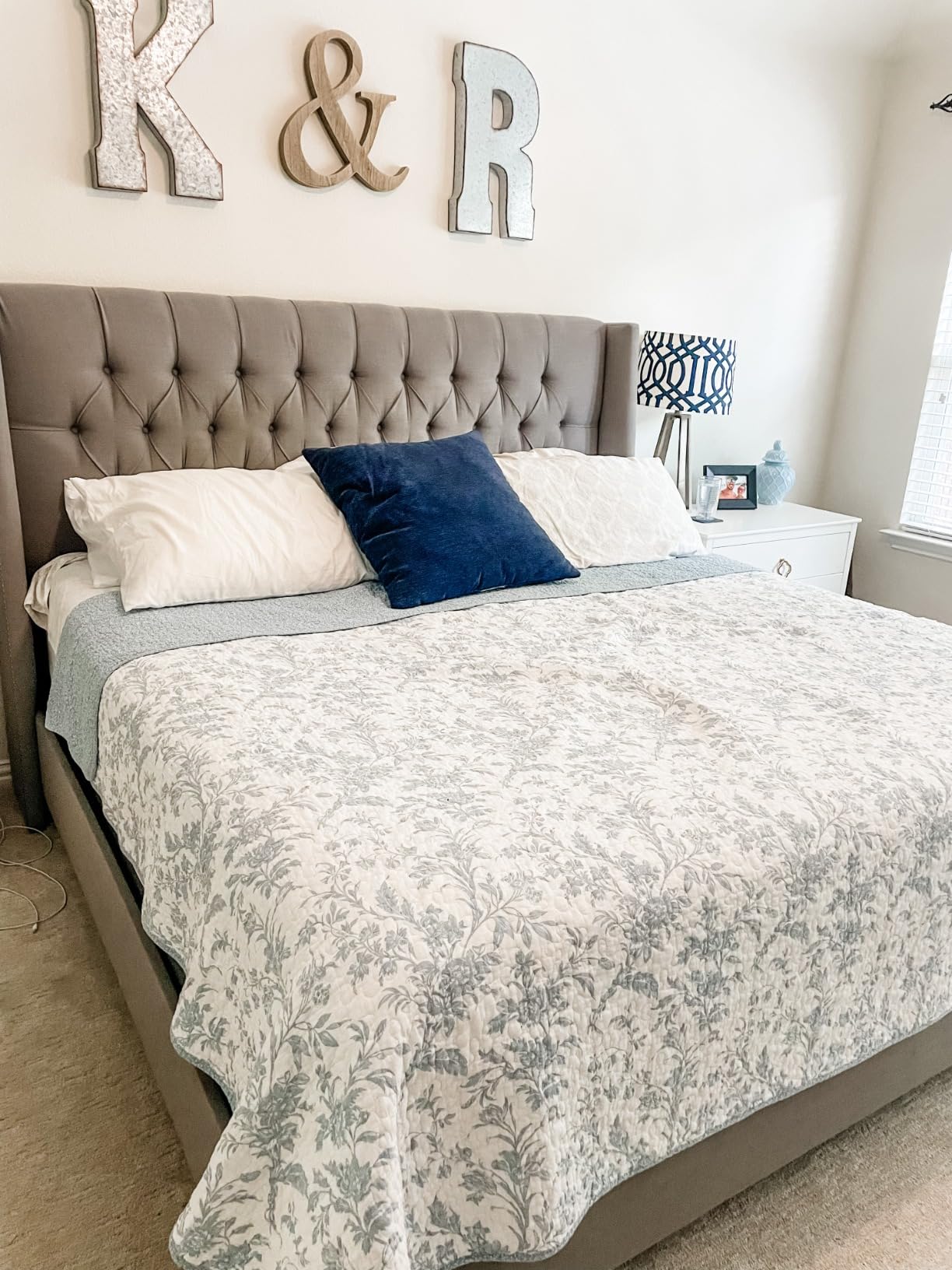 Laura Ashley - King Quilt Set, Soft Cotton Bedding with Reversible Design, Medium Weight for Year Round Use, 3 Piece Bed Set with Matching Pillowcases (Amberley Blue) customer photo 1