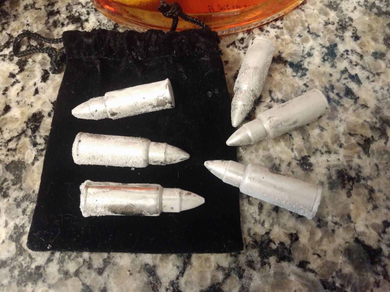 Bullet Whiskey Chillers Stones - Whiskey Rocks by The Wine Savant Set of 6 - Stainless Steel Bullet Shaped Ice Cubes, Gift Box Come, Tongs and Storage Bag, Whiskey or Scotch Rocks (Silver) customer photo 2