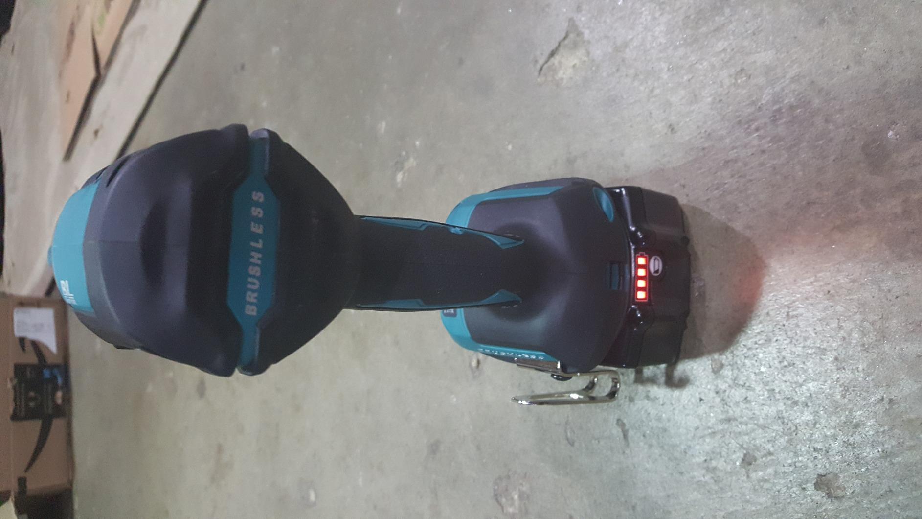 Makita XDT131 18V LXT® Lithium-Ion Brushless Cordless Impact Driver Kit (3.0Ah) customer photo 2