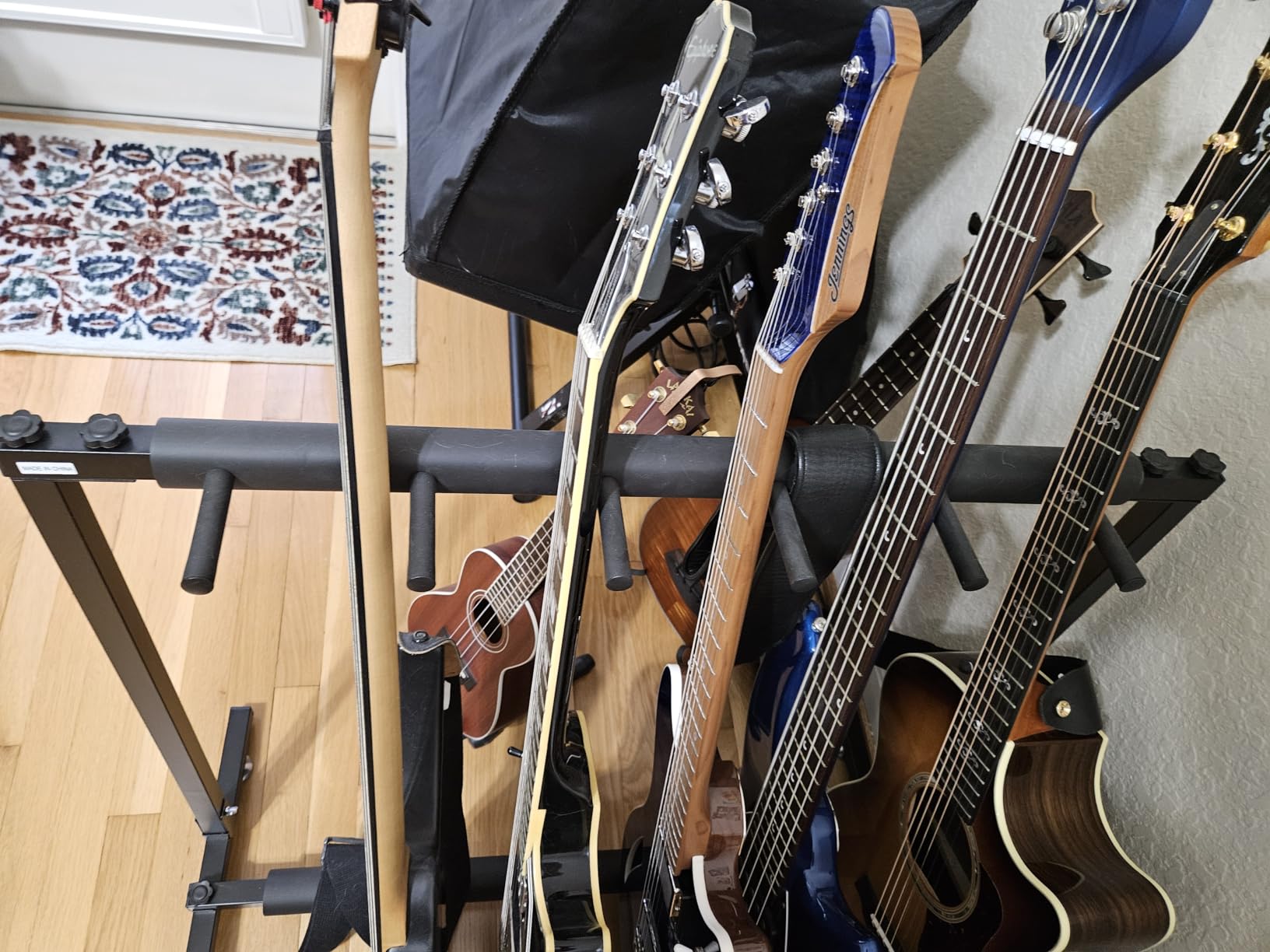 Kuyal 5 Holder Guitar Stand, Multi-Guitar Display Rack Folding Stand | for Band Stage Bass & Acoustic Guitar, Black (5 Holder) customer photo 1