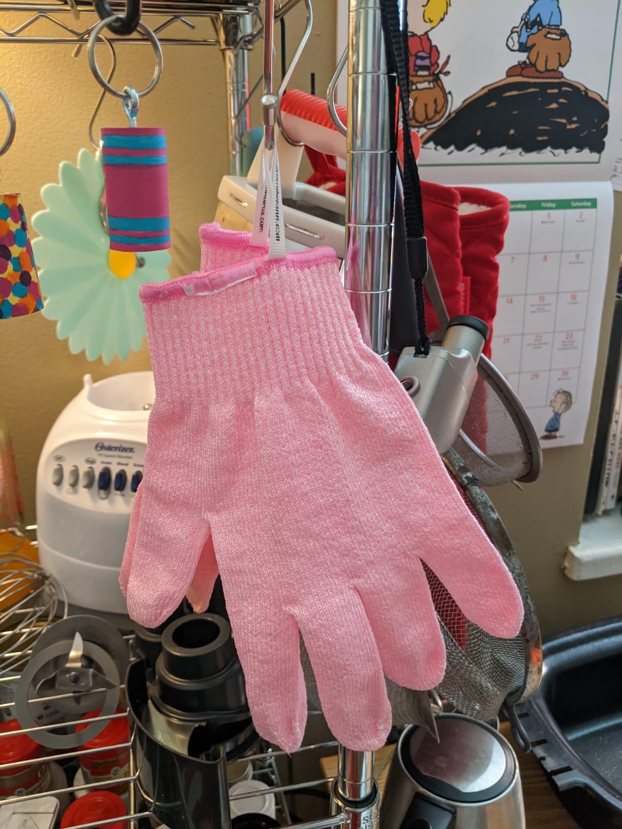 Evridwear Cut Resistant Gloves Food Grade Level 5 Kitchen Safety Protection (Medium, Pink) customer photo 2