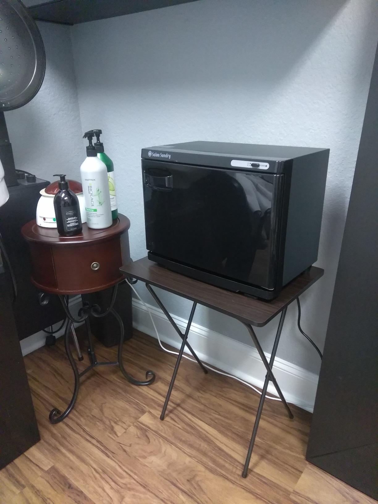 Professional High Capacity Hot Towel Warmer Cabinet - Facial Spa and Salon Equipment - Black customer photo 1