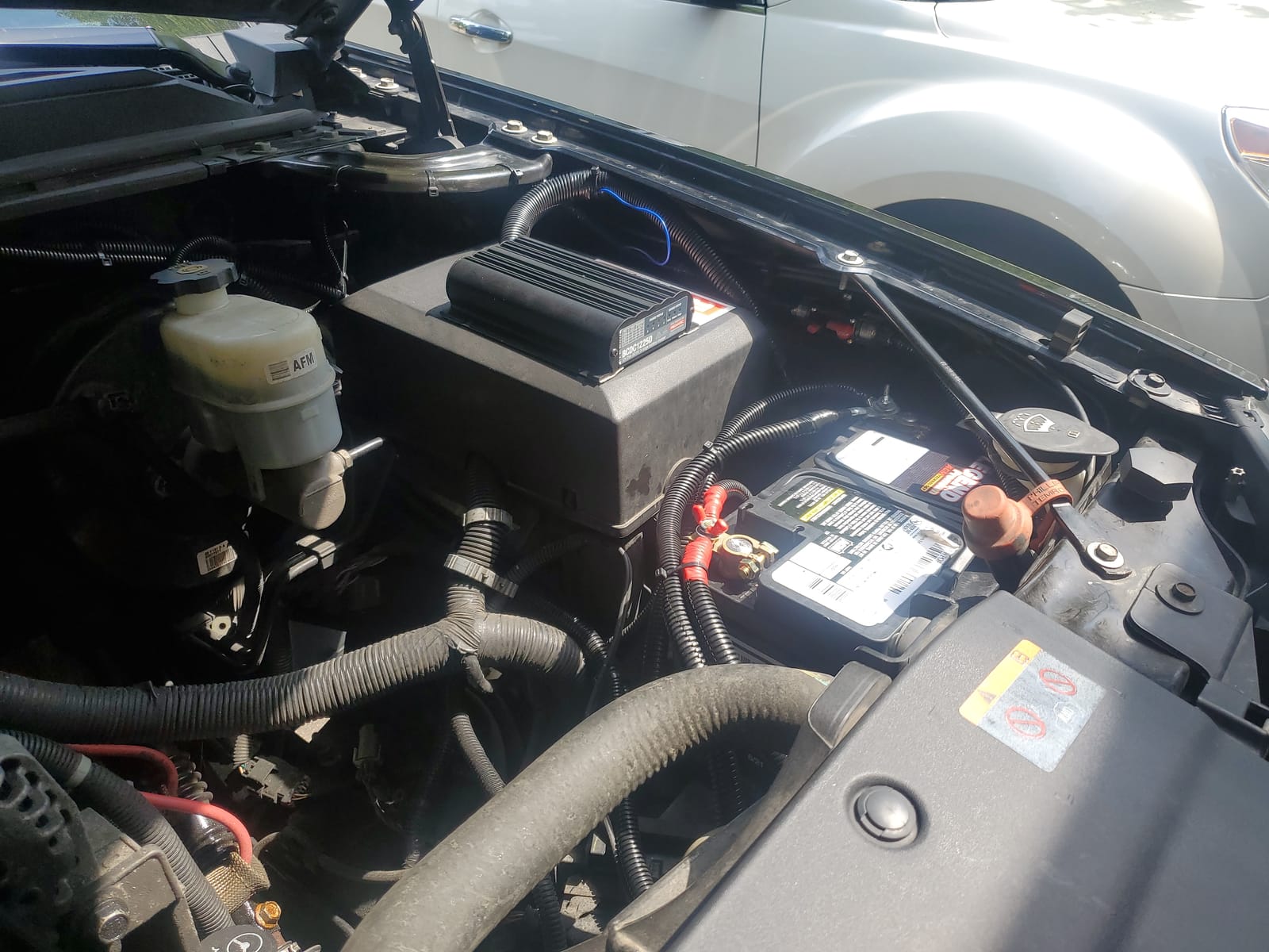 REDARC Dual Input 25A in-Vehicle DC to DC Battery Charger with MPPT Solar Regulator, Green Power Priority, 12V/24V Compatible, for Lithium, AGM, Gel, Lead Acid, Calcium, LiFePO4 Batteries customer photo 1