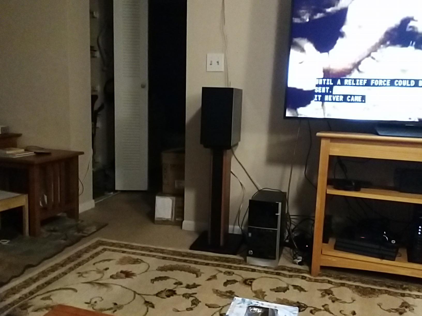 Edifier SS02 25.6 inch Wood Grain Speaker Stands for S1000DB / S2000PRO/ S1000MKII Hollowed for Optional Sand Filling Tuning - Pair customer photo 1