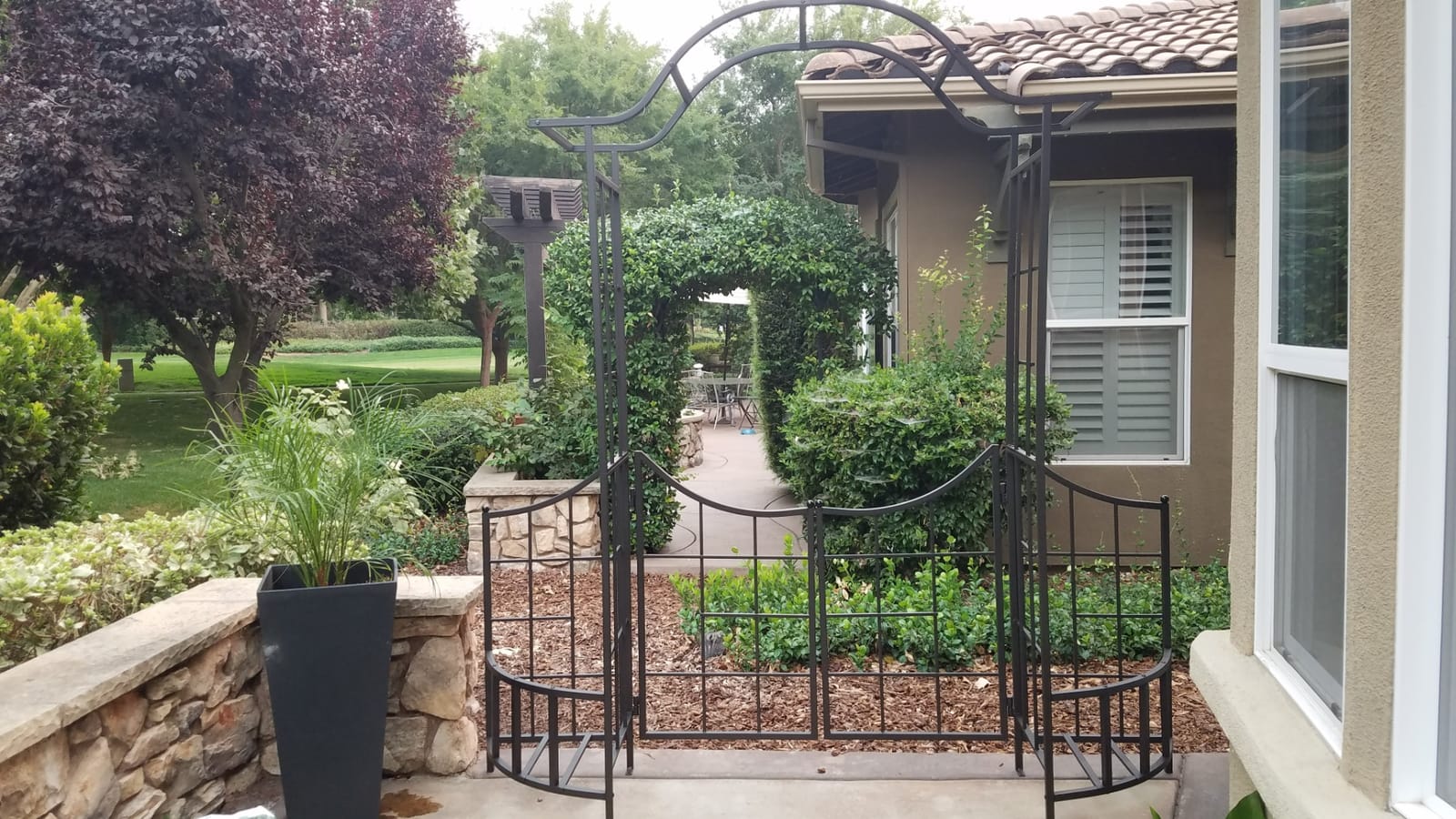 leisurelife Steel Garden Arch Arbor Trellis W/Gate, 7.5 Ft Height | Fence and Planter Holders, for Climbing Plants, Brownish Bronze customer photo 2