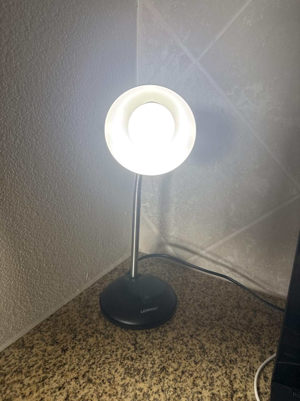 LEPOWER Metal Desk Lamp, Adjustable GooseNeck Reading Light for Bedroom | Compact & Sturdy, Space-Saving for Bedside & Dorm, E26 Table Lamp, Eye-Caring, Ideal for Study, Office, Back to School customer photo 2