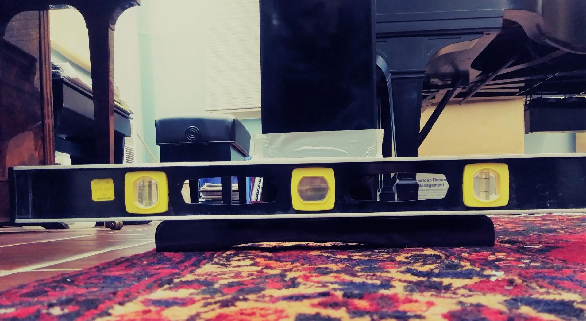 OnStage KB9503B Height-Adjustable Piano Bench (Acoustic Grand Pianos, Digital Keyboards, Synthesizers, Organs, Hydraulic Assisted, Padded, Tufted, Cushioned, Wood Base, Nonslip Rubber Feet, Black) customer photo 1