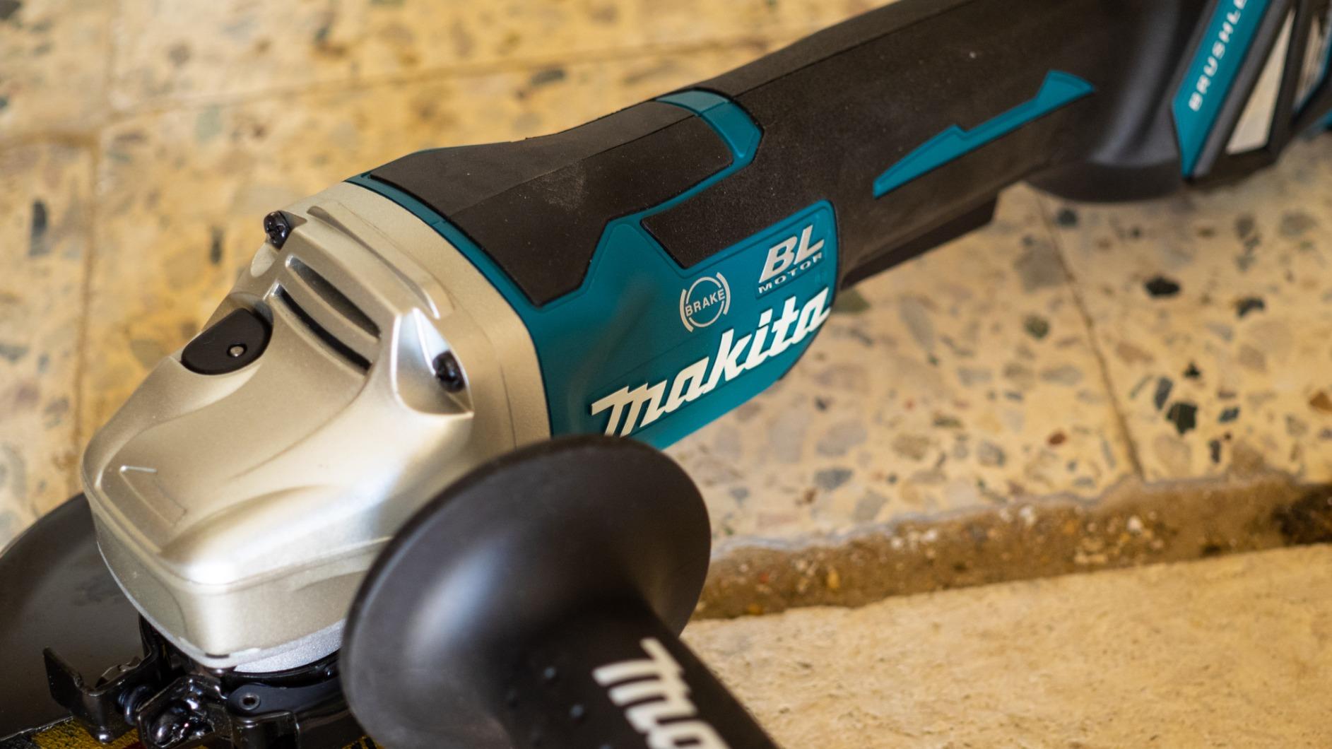 Makita XAG20Z 18V LXT BL 4-1/2”/ 5
