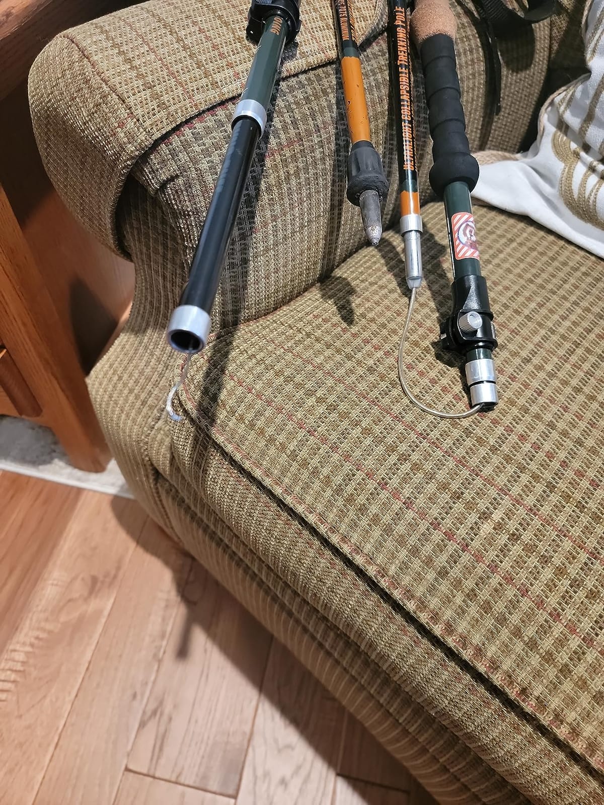 Ryno Tuff Trekking Poles, Fits Inside A Backpack, Durable 7075 Aluminum Hiking Pole with Natural Cork Handles and EVA Grips, Ultralight, Expandable, Collapsible and Foldable, Set of 2 Walking Sticks customer photo 1