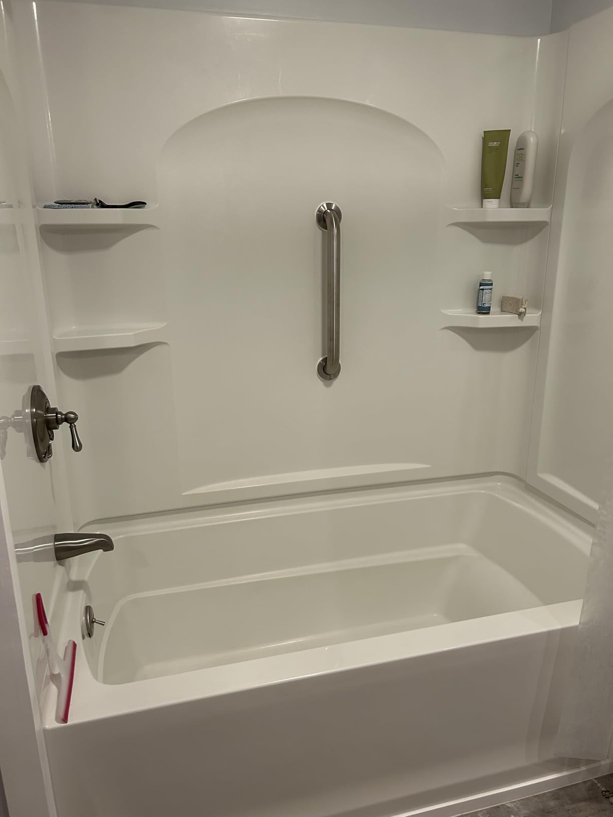 Amazon Basics Bathroom Safety Grab Bar, 18 Inch Length, 1.5 Inch Diameter, Handicap Handle, Bathtub and Shower Fall Prevention, Holds up to 500LBs, ADA Compliant, Brushed Stainless Steel customer photo 2