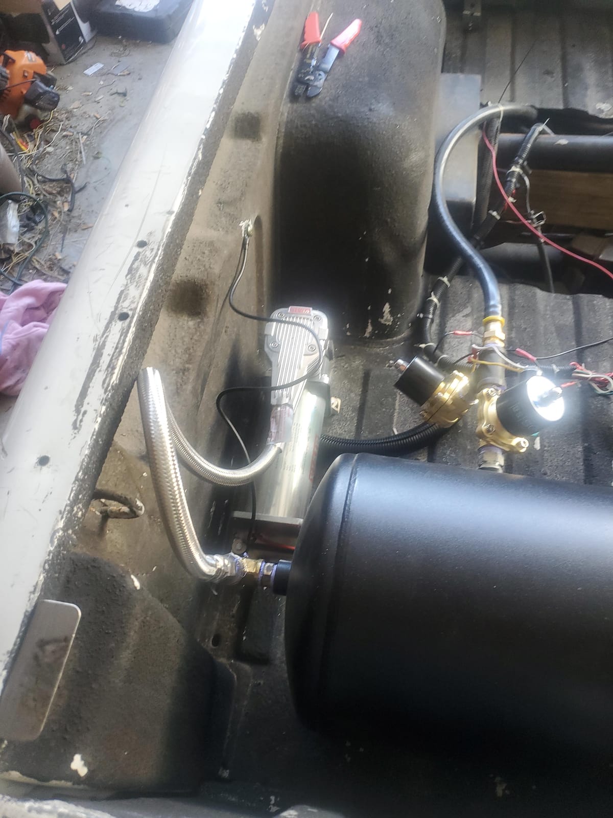 VIAIR 485C Dual 12V Air Compressor Kit, 200 PSI, Continuous Duty, Platinum customer photo 2