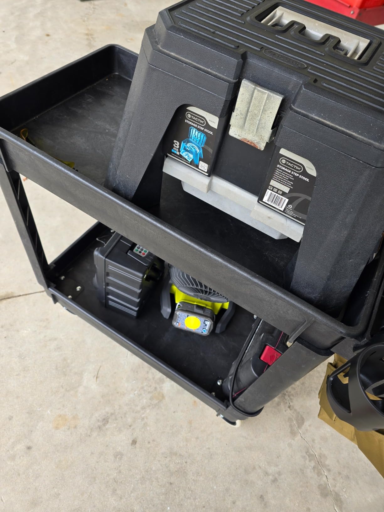 MaxWorks Heavy Duty 2-Shelf Service Cart 500 lb Capacity Polypropylene Utility Cart with 5