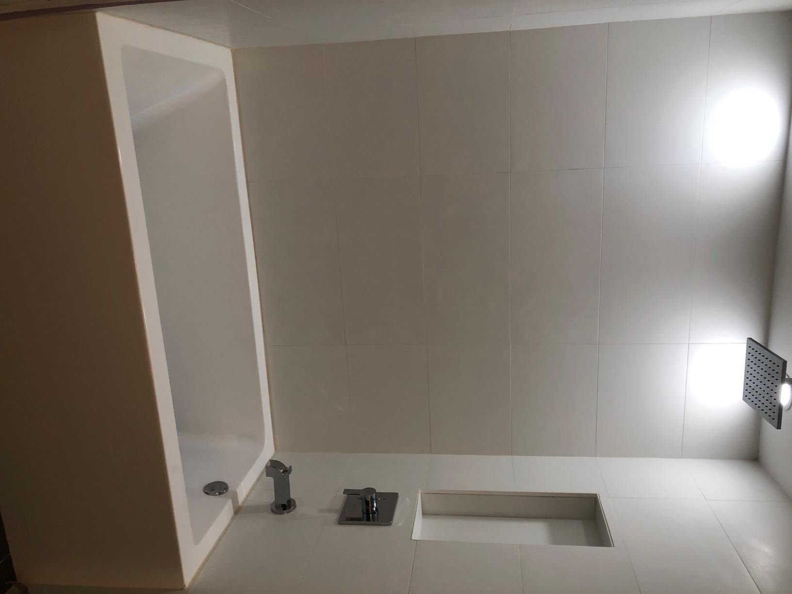 Aqua Eden VTAP603222R 60-Inch Acrylic 3-Wall Alcove Tub with Right Hand Drain Hole, White customer photo 2