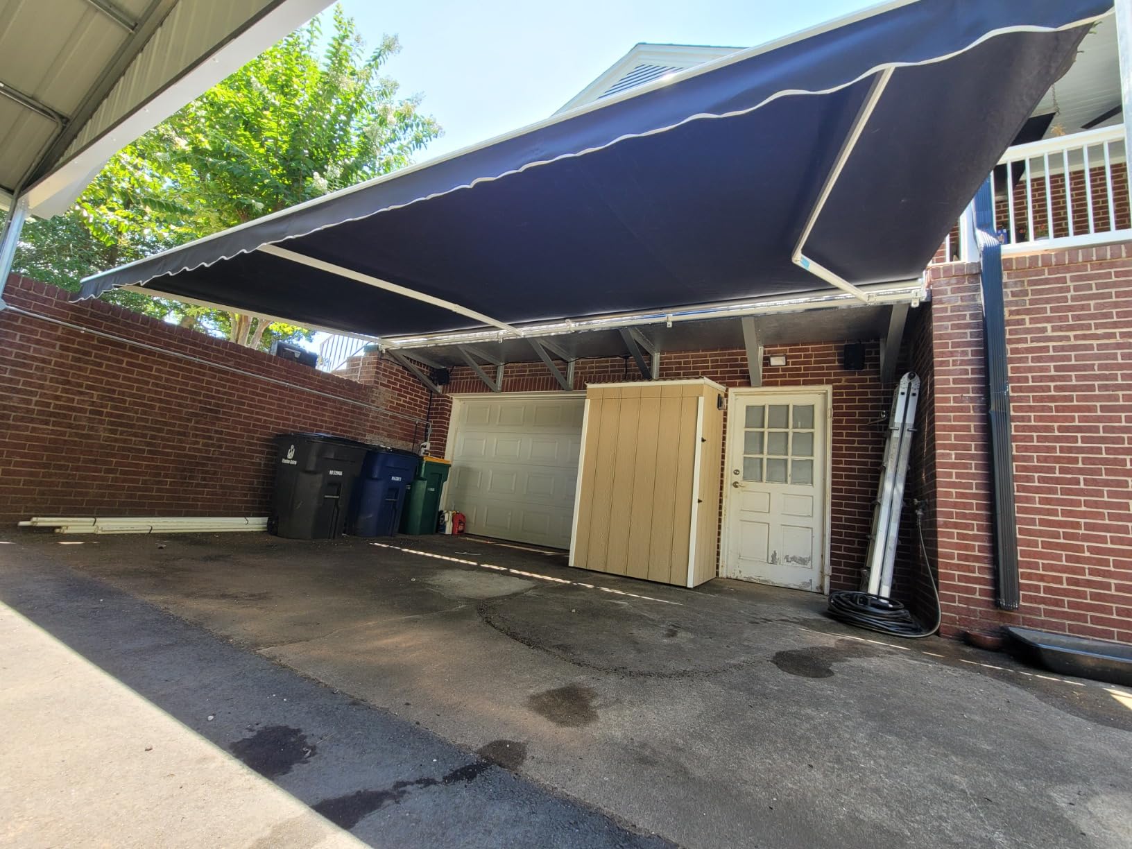 ALEKO 20x10 ft Electric Retractable Patio Awning, Remote Control Motorized & Manual Crank, Outdoor Shade Canopy with UV-Resistant Fabric - White Frame, Gray | Retractable sunshade for decks and balconies, remote-controlled extension, water-resistant fabric, rust-free aluminum frame customer photo 2