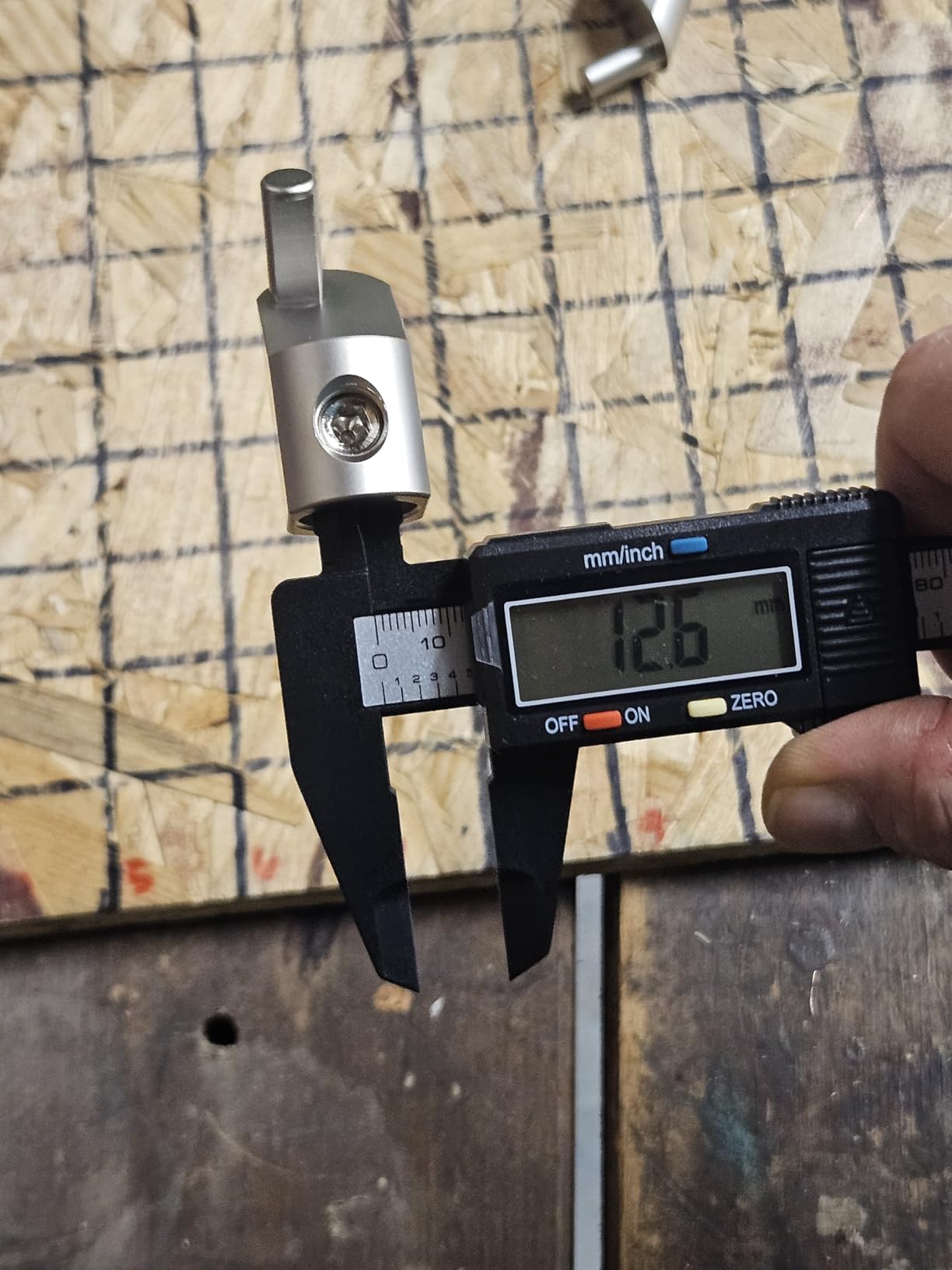 Digital Caliper, Adoric Calipers 0-6 Inch, Inch/mm Conversion, Large LCD | Caliper Measuring Tool, Auto-Off Feature, 4 Modes for Inside/Outside, Depth, Step; for DIY, Household Use, Jewelry, Hobby customer photo 2