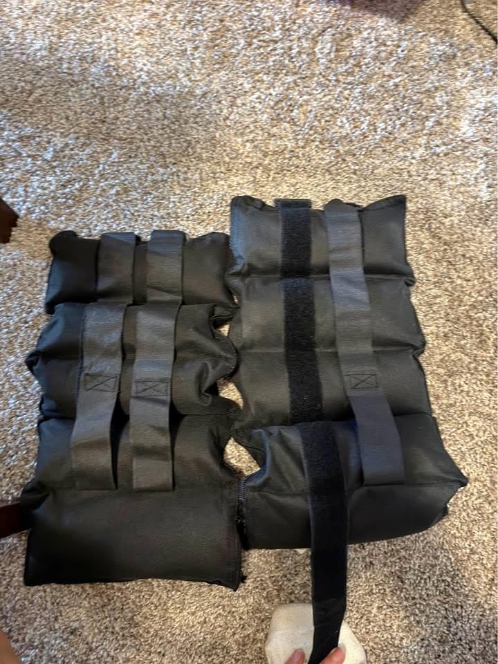 Sportneer Adjustable Ankle Weights, 2-10 lb per Pair, Removable Weights | Soft neoprene for women and men. Adjusts from 1-5 lb each for walking, running, Pilates, home workouts, physical therapy. customer photo 1