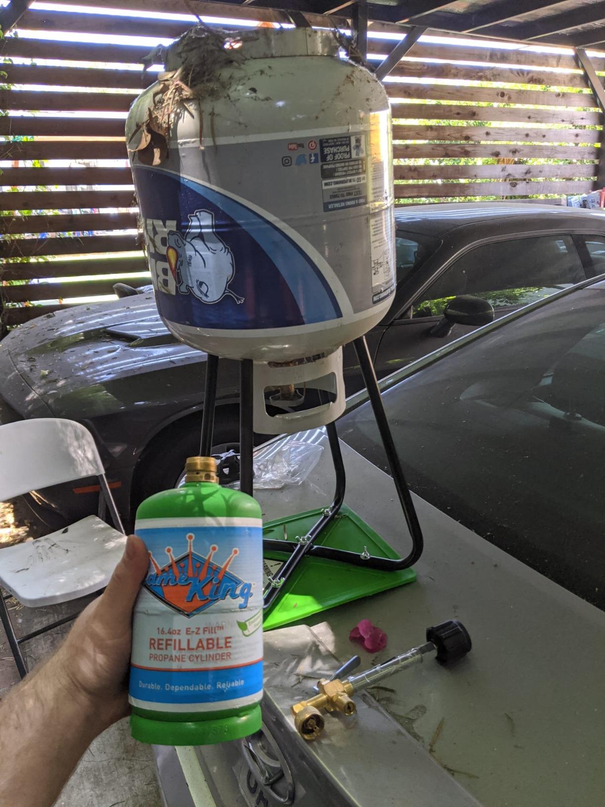 Flame King Refillable 1LB Empty Propane Cylinder Tank with Refill Kit and CGA600 Connection - Reusable, Safe and Legal Refill Option, DOT Compliant customer photo 2