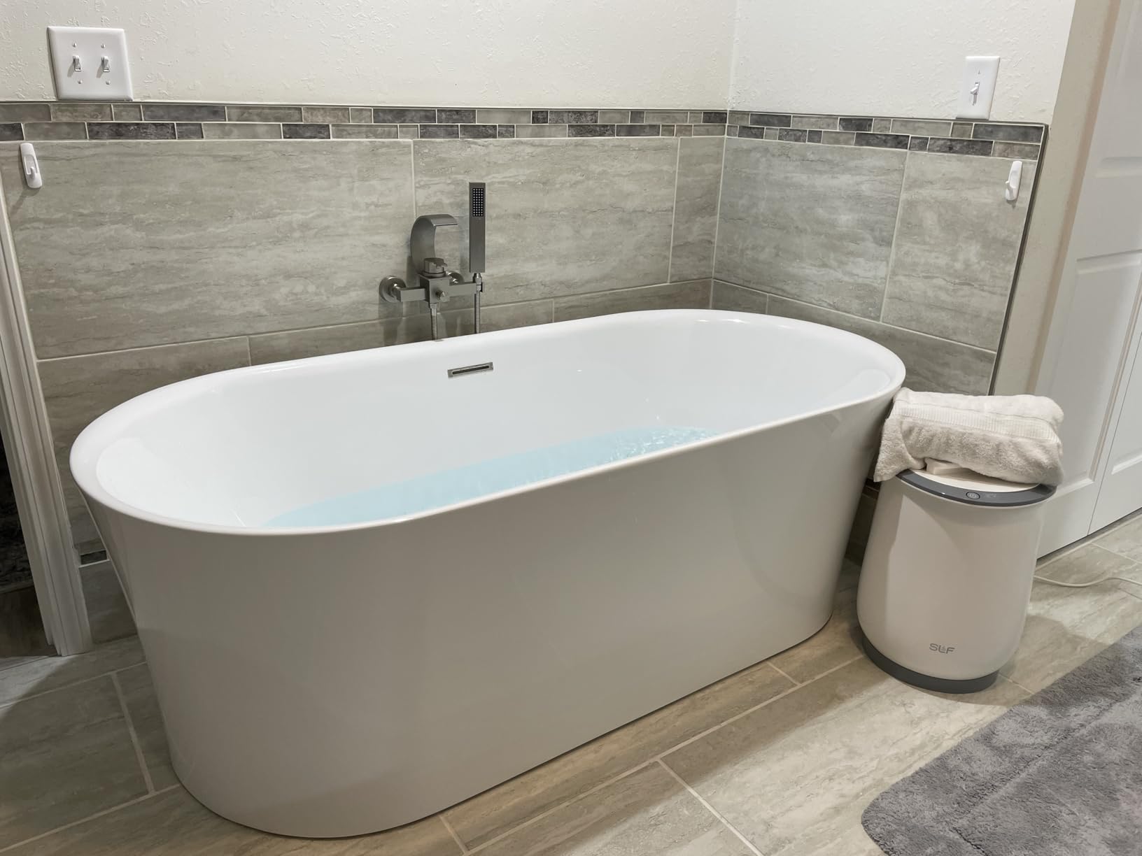 ANZZI Whirlpool Freestanding Bathtub 67 Inch Jericho Series Air Jetted | Massage Comfort The Uses More Than 200 Aero Therapeutic, 9 In Acrylic Tub For Bathroom Renovation Projects customer photo 2