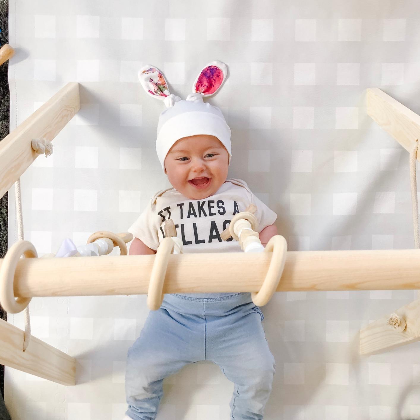 Mallify Wooden Baby Gym with 6 Gym Toys, Foldable Baby Play Gym, Natural Pine Wood Play Gym, Frame Activity Center Hanging Bar, Wooden Play Gym customer photo 1