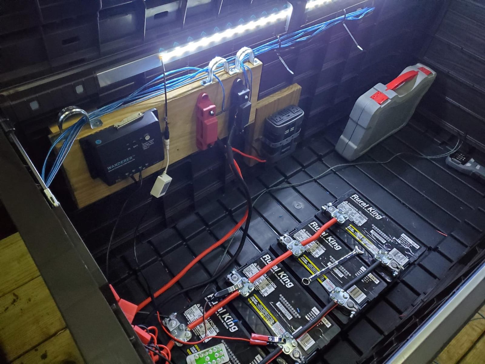 Renogy Wanderer Li 30A PWM Solar Charge Controller 12V for Solar Panels customer photo 2