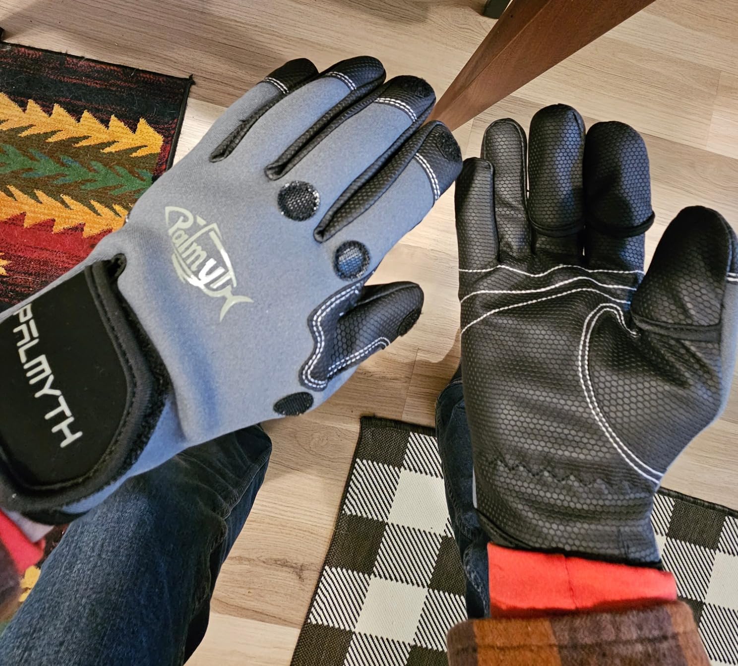 Palmyth Neoprene Fishing Gloves for Men and Women 3 Cut Fingers Flexible Great for Photography Fly Fishing Ice Fishing Running Touchscreen Texting Hiking Jogging Cycling Walking customer photo 2