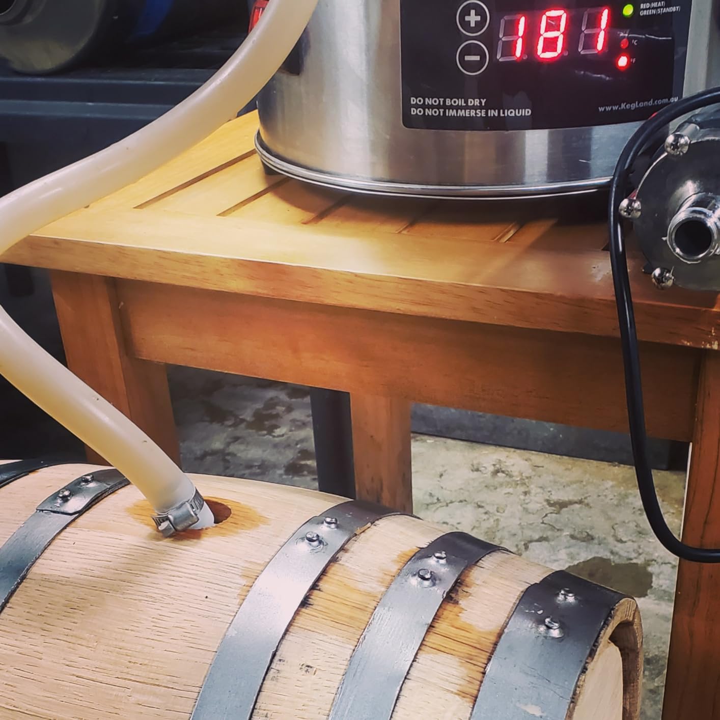 Midwest Barrel Company Small White Oak Barrel, 5 Gallon, New, Never-Used | with Medium Char Staves For Aging Whiskey, Bourbon, Wine, Cider & Beer, 1.25 in Bung Hole customer photo 1
